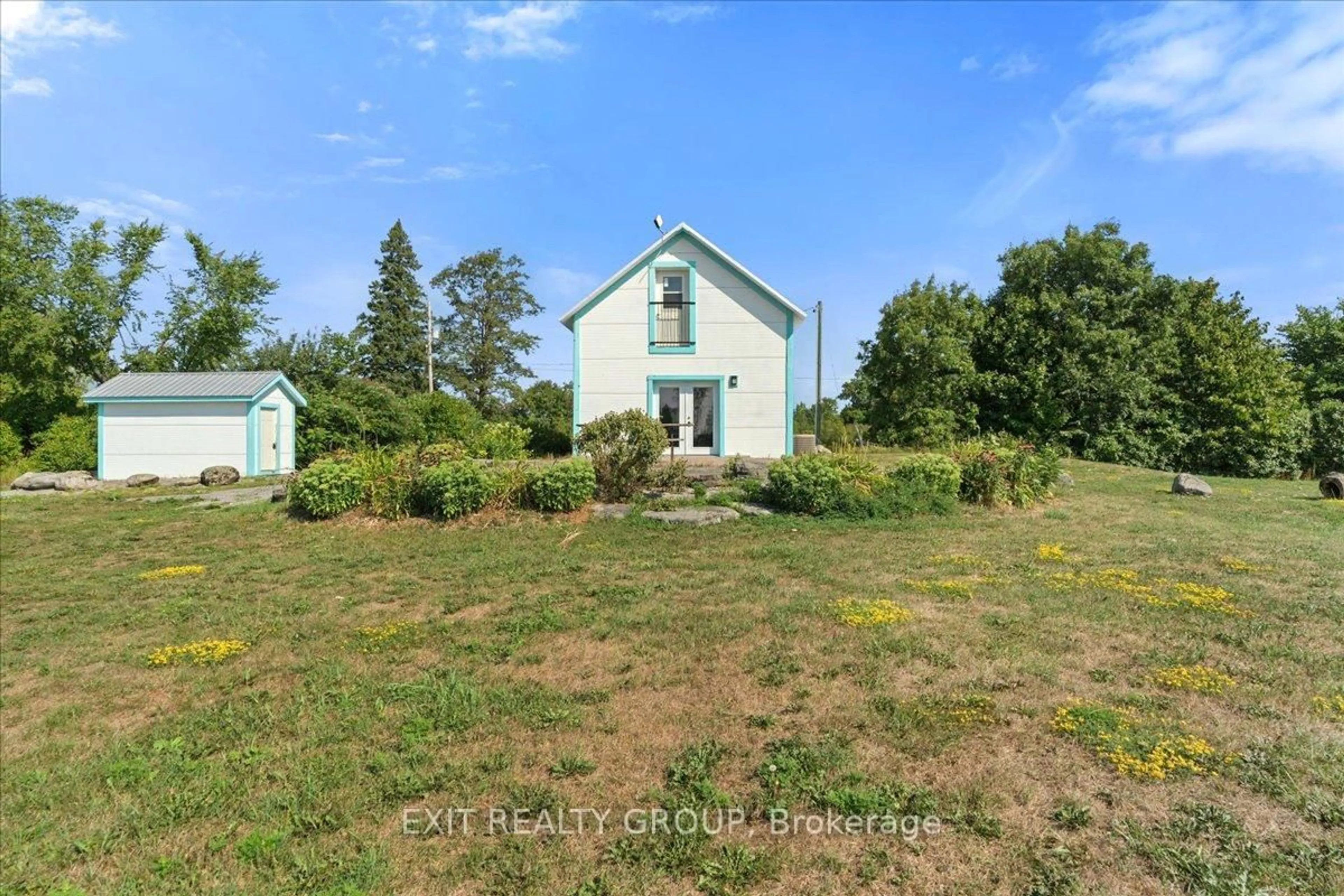 A pic from outside/outdoor area/front of a property/back of a property/a pic from drone, building for 1106 Cooke Rd, Stirling Ontario K0K 3E0