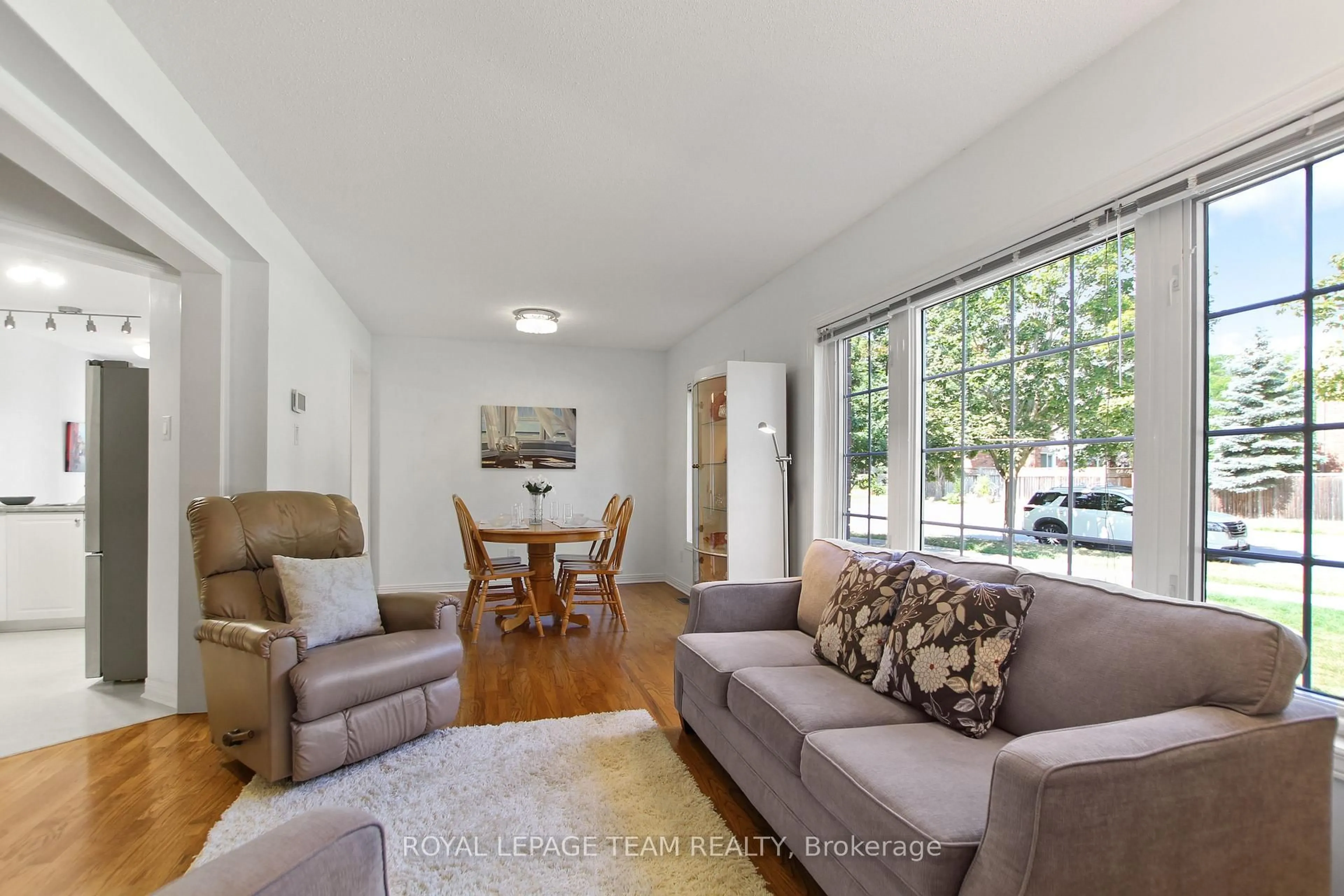 Living room with furniture, unknown for 46 Kettleby St, Ottawa Ontario K2K 3C4