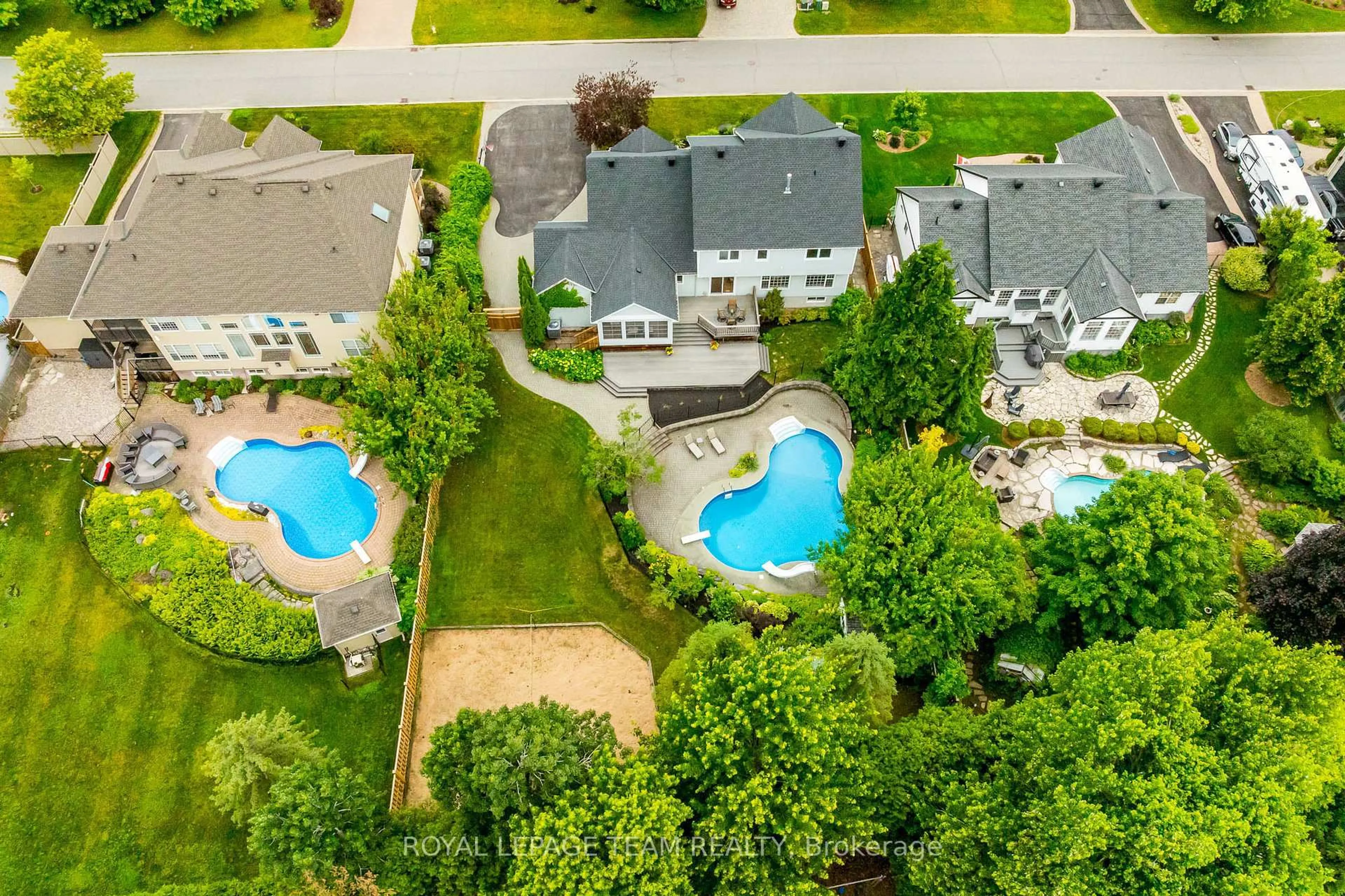 A pic from outside/outdoor area/front of a property/back of a property/a pic from drone, water/lake/river/ocean view for 10 Beechgrove Gdns, Stittsville Ontario K2S 1W5