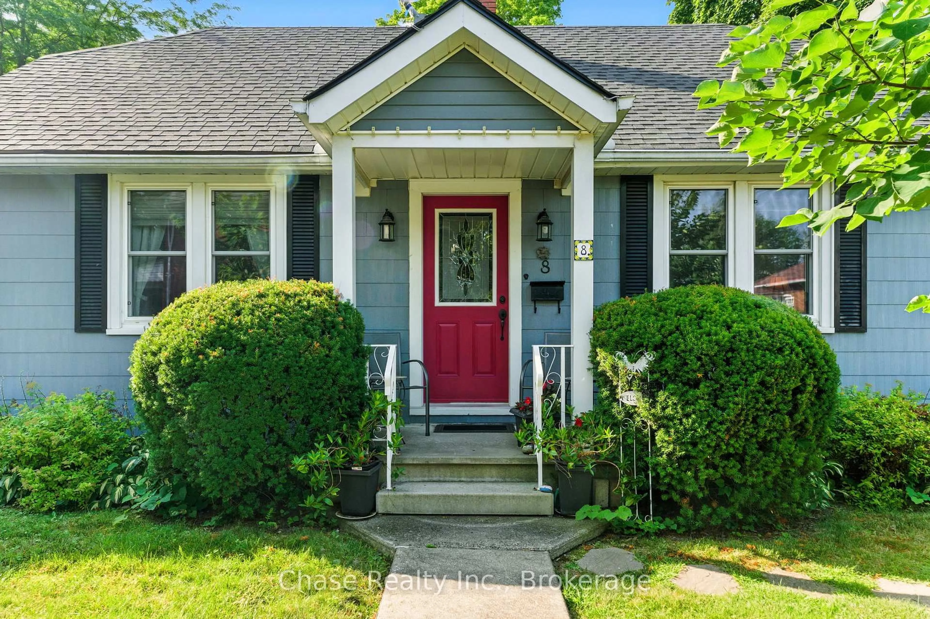 Home with vinyl exterior material, street for 8 Groff St, Norfolk Ontario N3Y 1R3