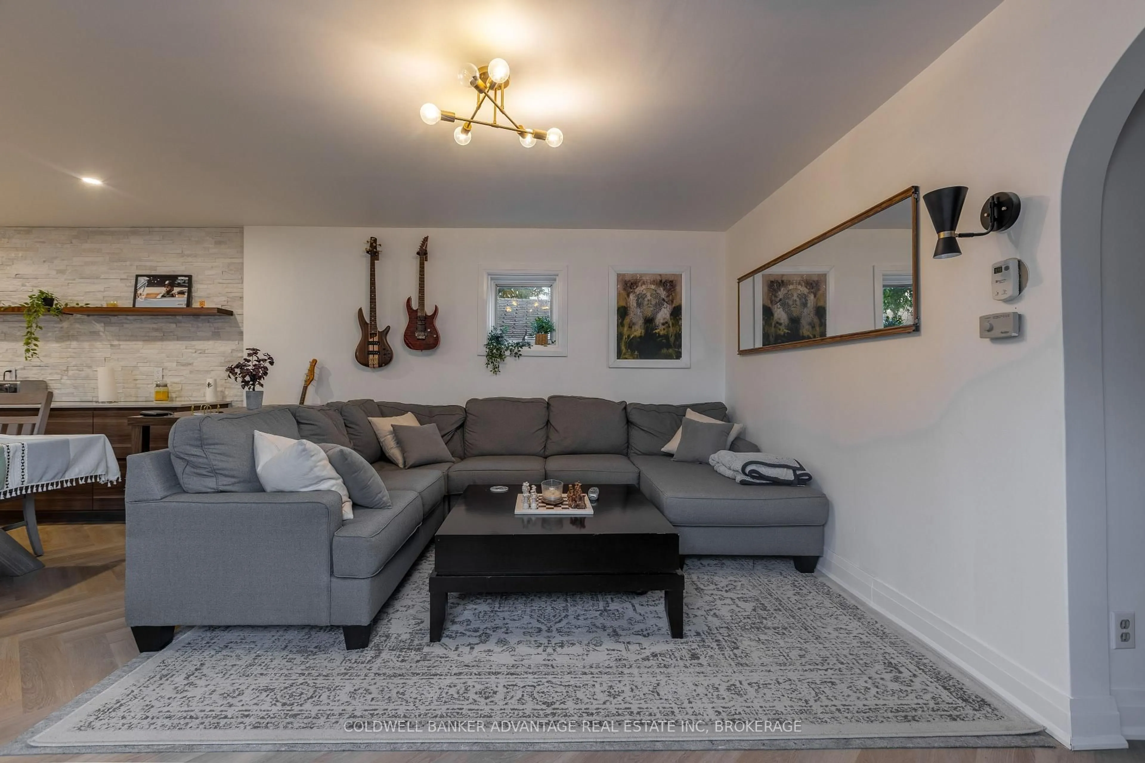 Living room with furniture, unknown for 110 Garner Ave, Welland Ontario L3B 2X9