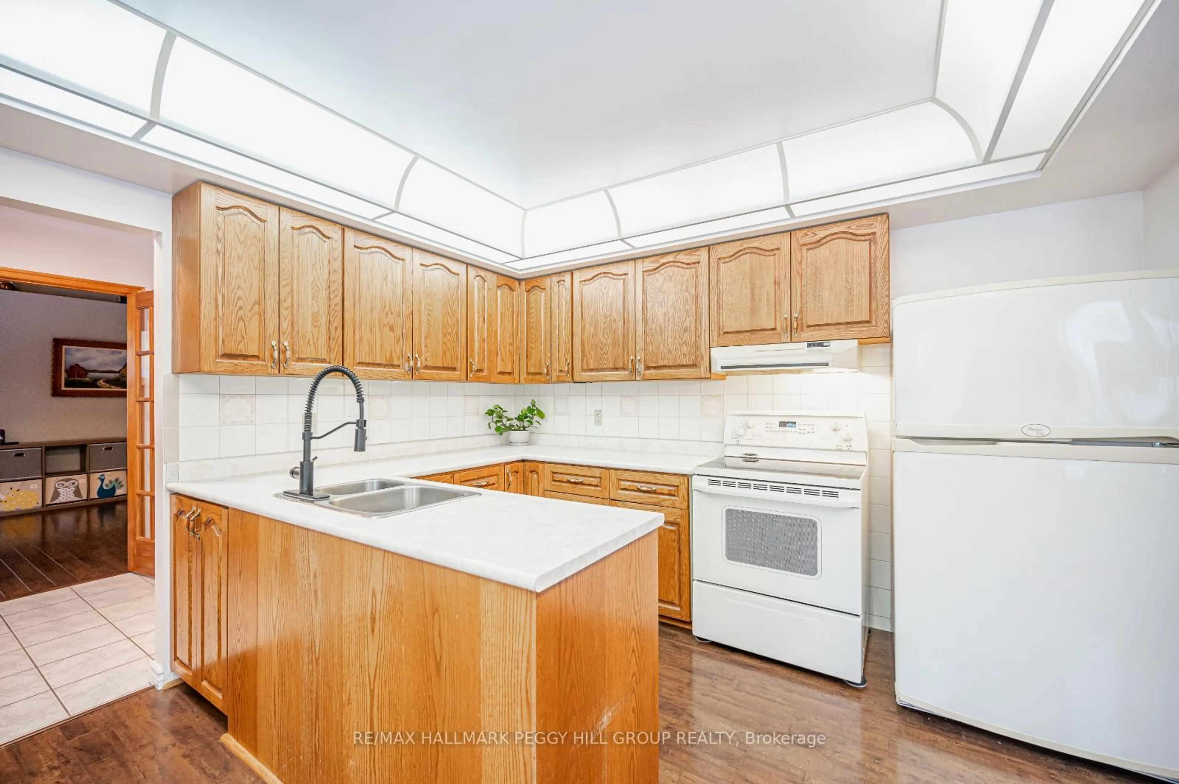 Standard kitchen, unknown for 87 Corrievale Rd, Georgian Bay Ontario L0K 1S0