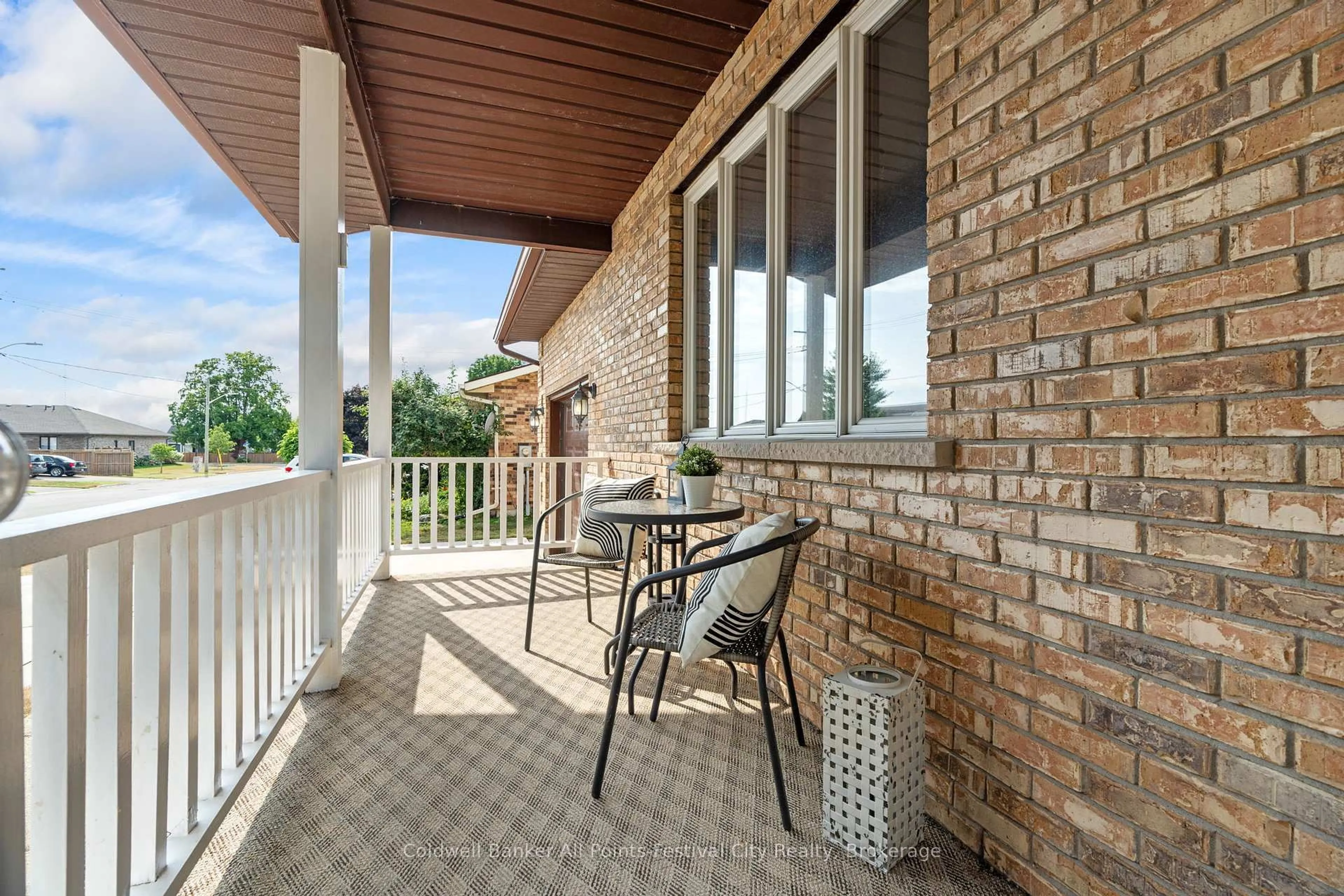 Patio, unknown for 215 Bennett St, Goderich Ontario N7A 1A8