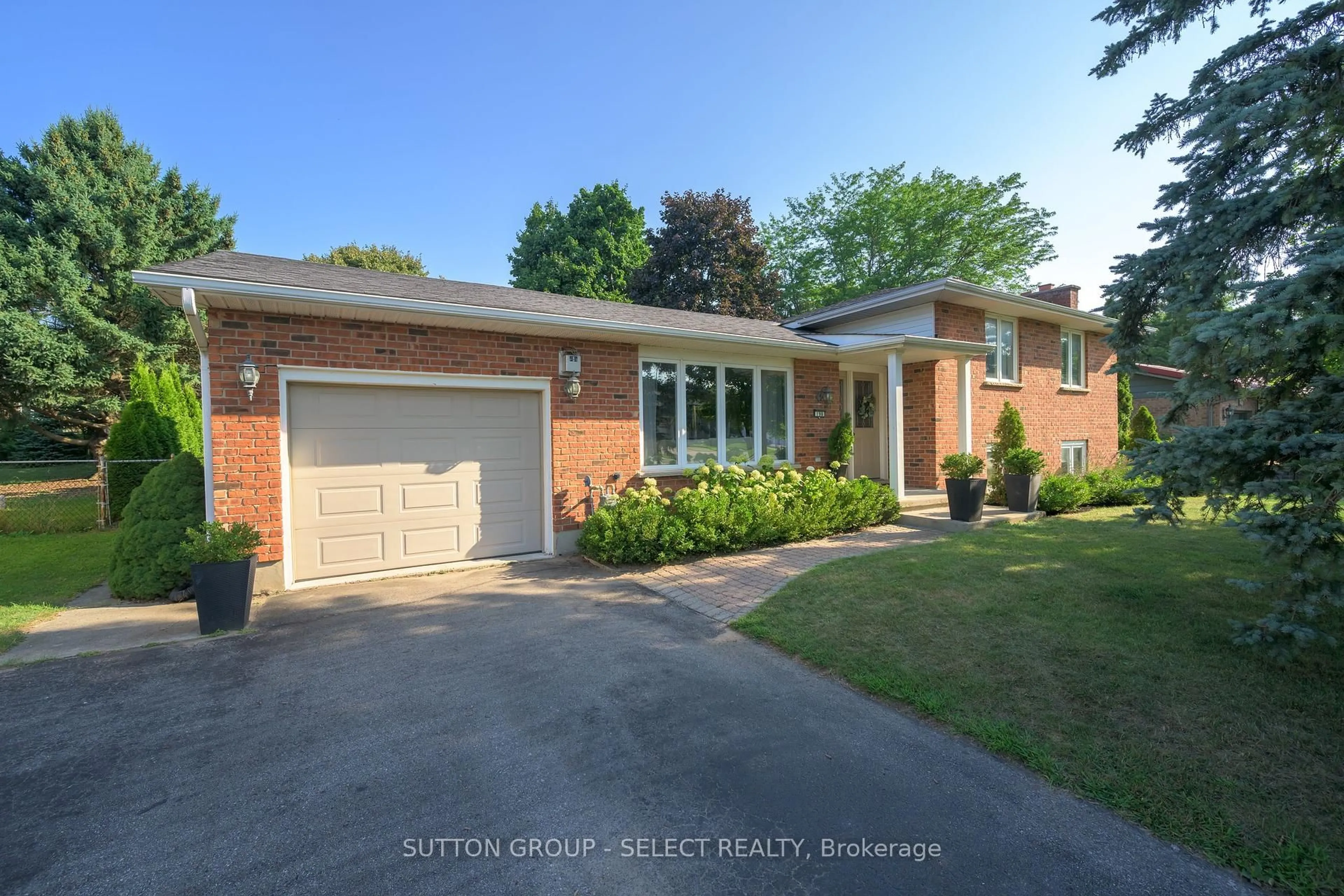 Home with brick exterior material, street for 198 Byron Ave, Thames Centre Ontario N0L 1G3