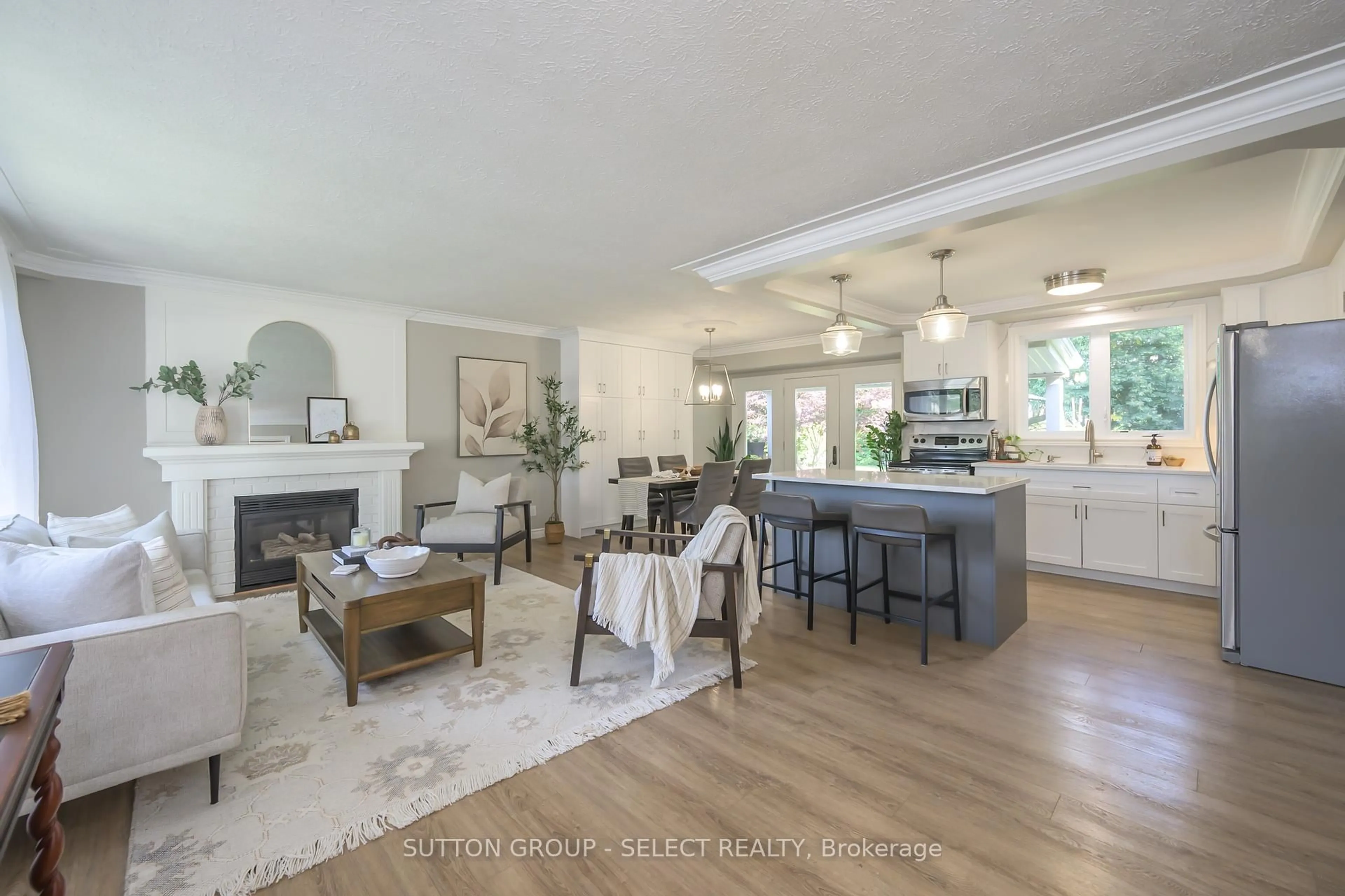Open concept kitchen, unknown for 198 Byron Ave, Thames Centre Ontario N0L 1G3