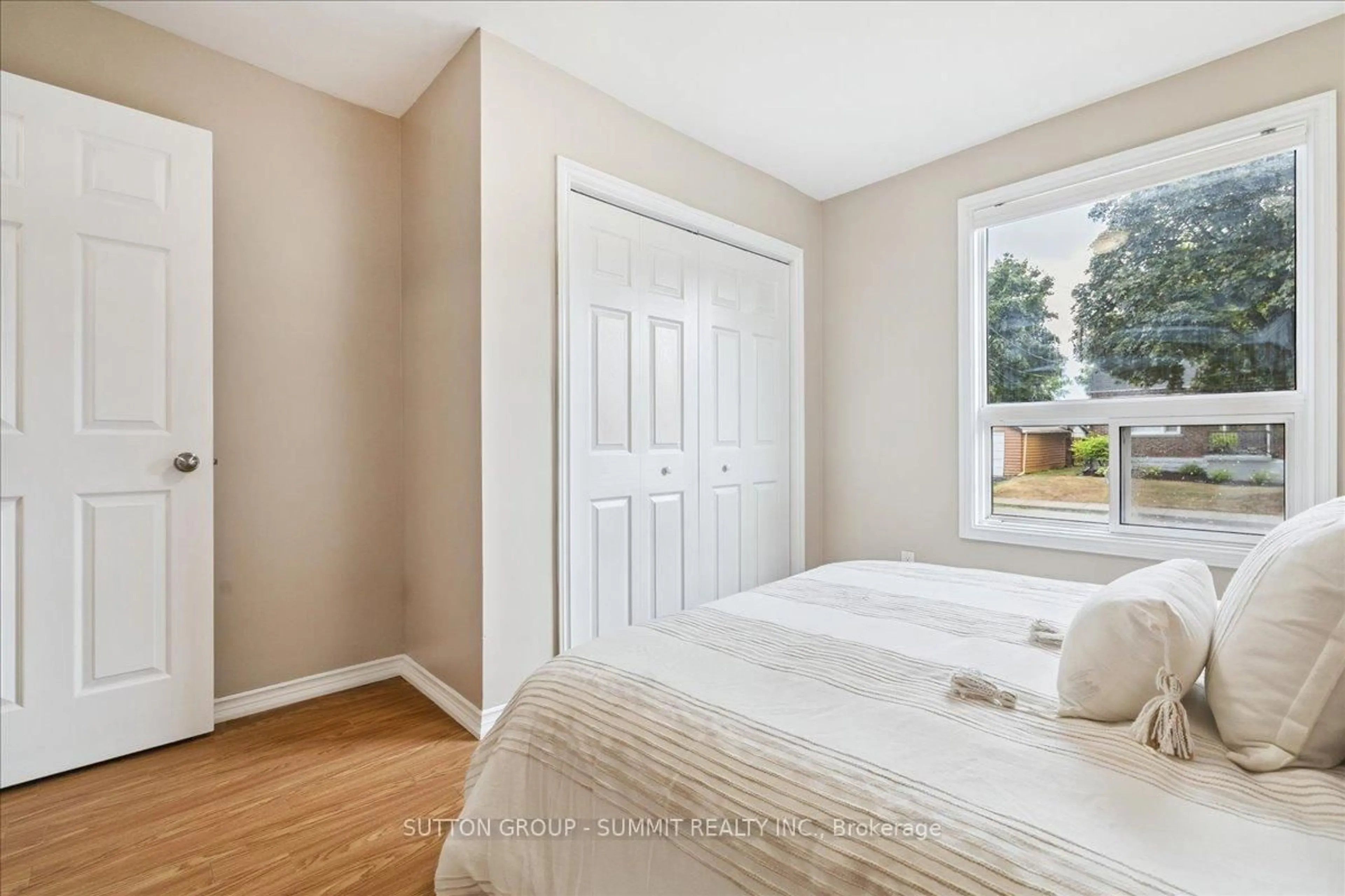 Bedroom with bed, unknown for 229 East 12th St, Hamilton Ontario L9A 3X5