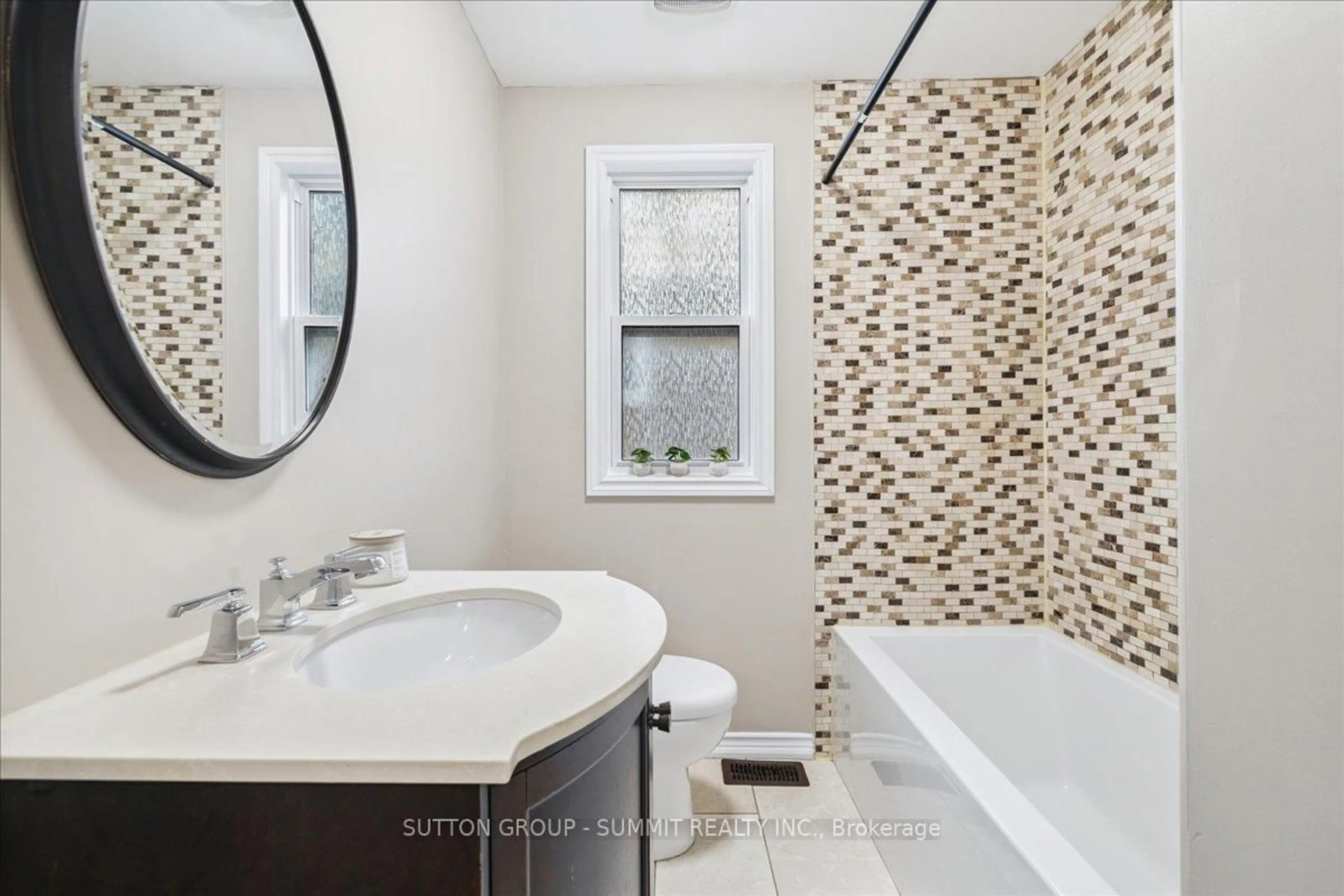 Contemporary bathroom, ceramic/tile floor for 229 East 12th St, Hamilton Ontario L9A 3X5
