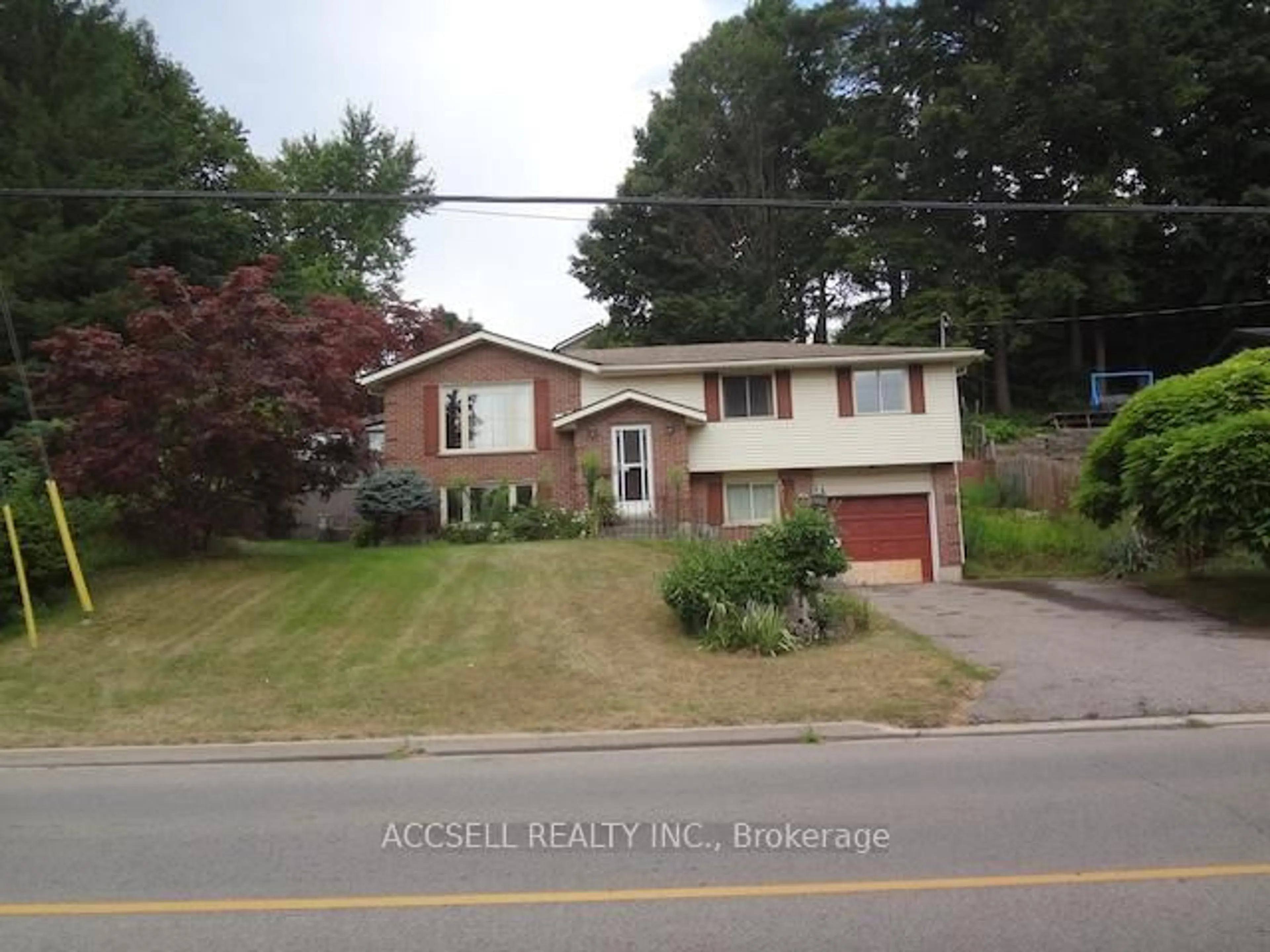 Unknown for 554 Fountain St, Cambridge Ontario N3H 1J3