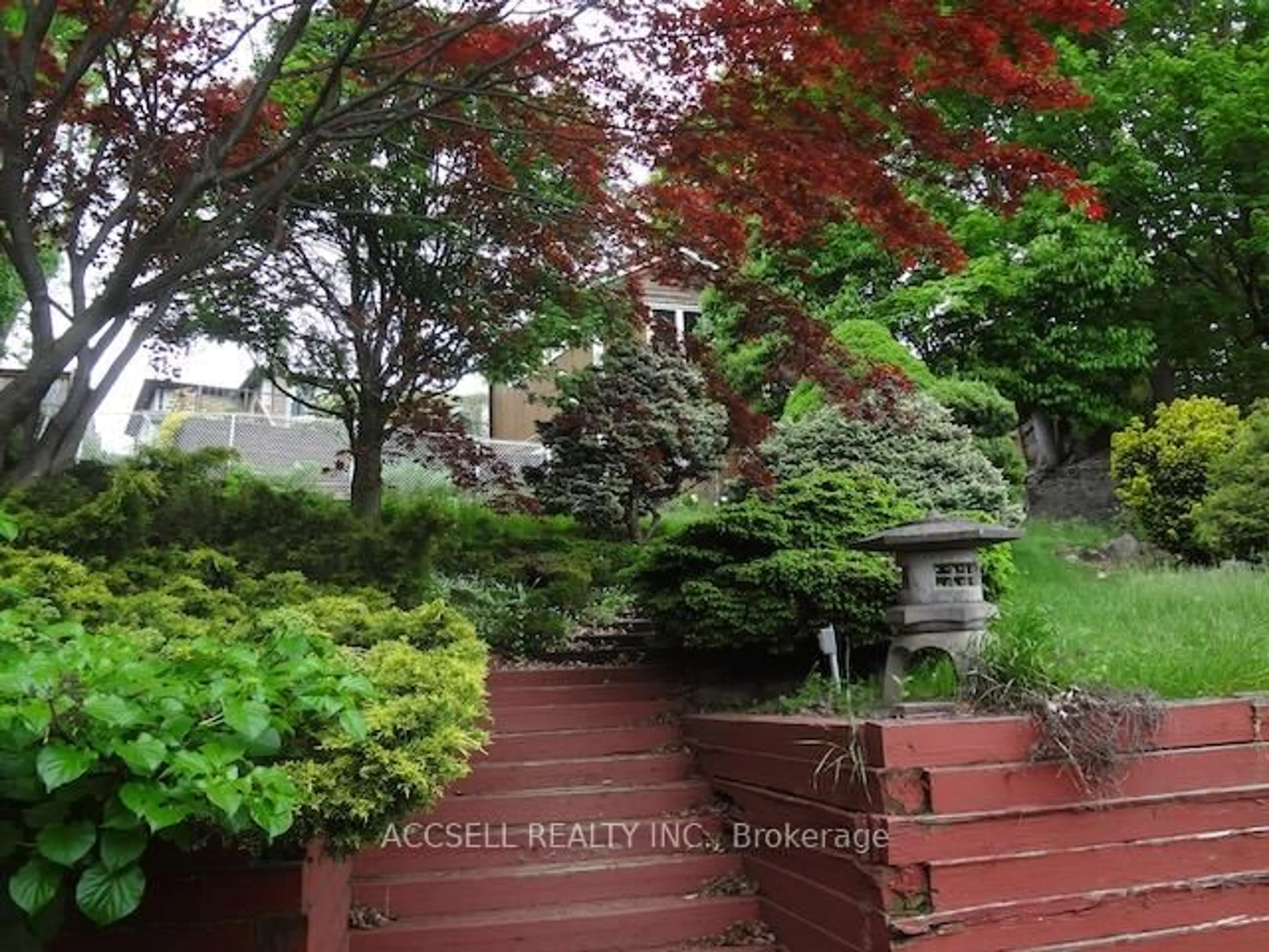 Unknown for 554 Fountain St, Cambridge Ontario N3H 1J3