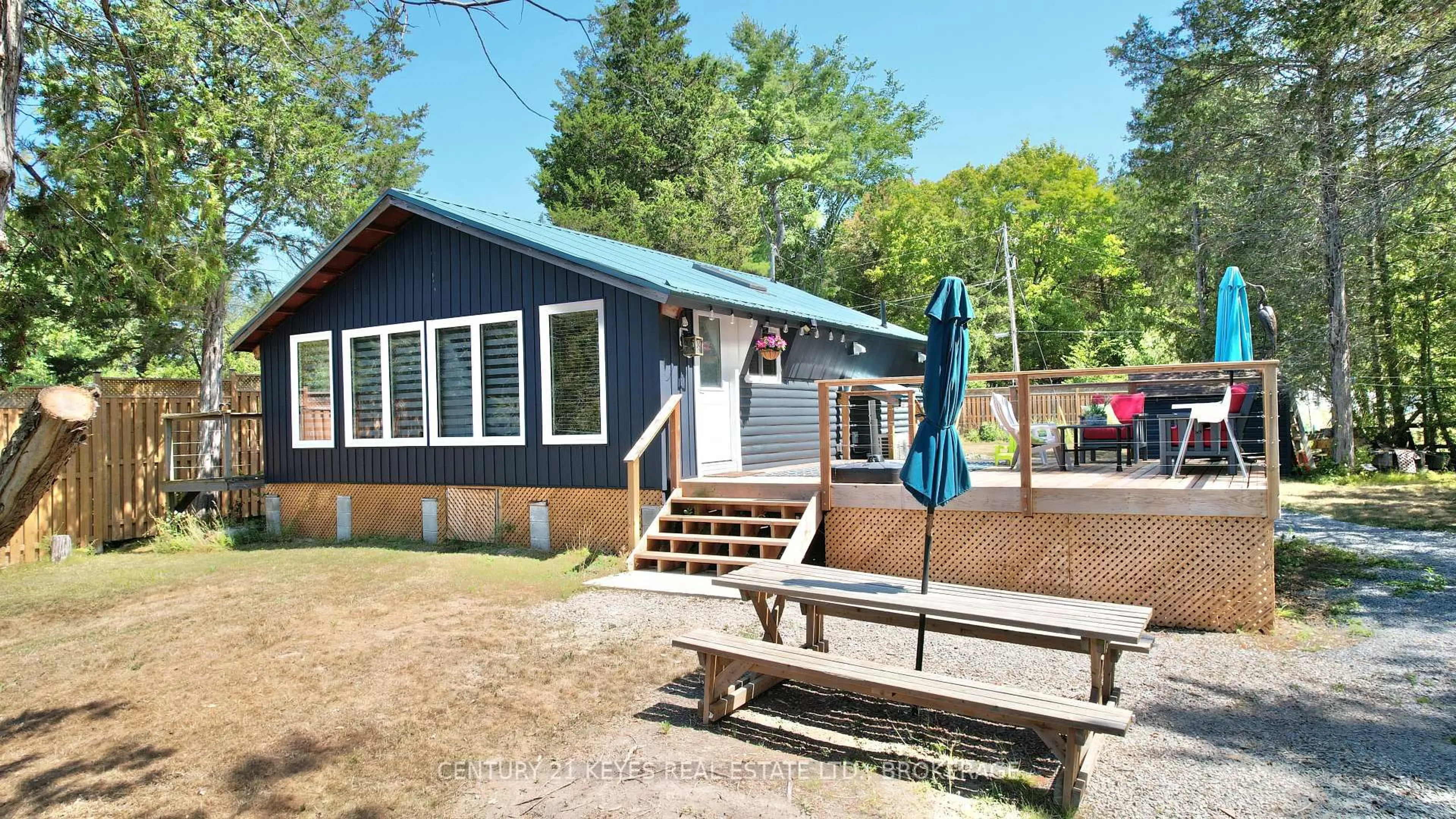 Unknown for 910 Hummingbird Lane, Leeds and the Thousand Islands Ontario K0E 1L0