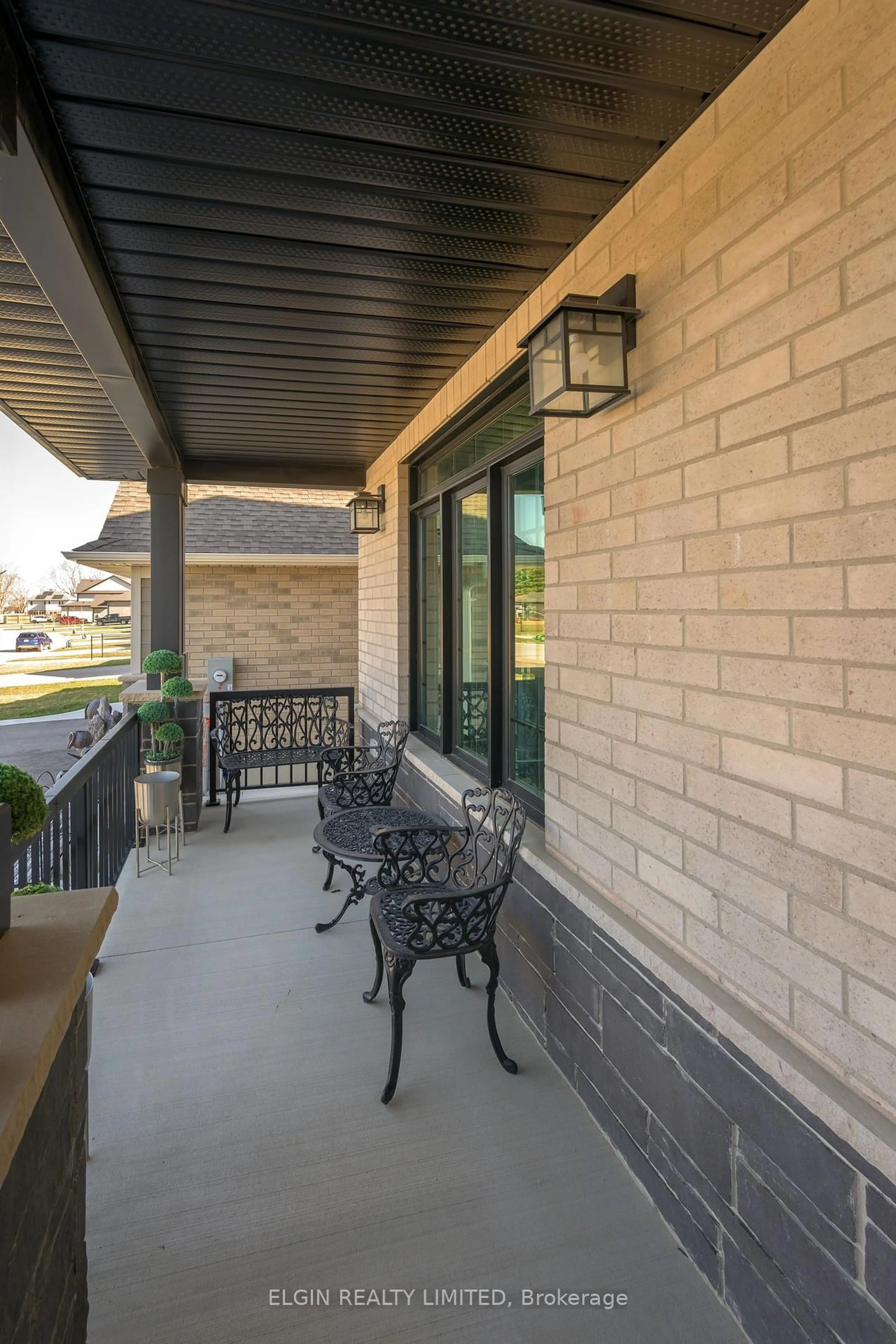 Patio, street for 48 Snowy Owl Tr, Central Elgin Ontario N5R 0M7