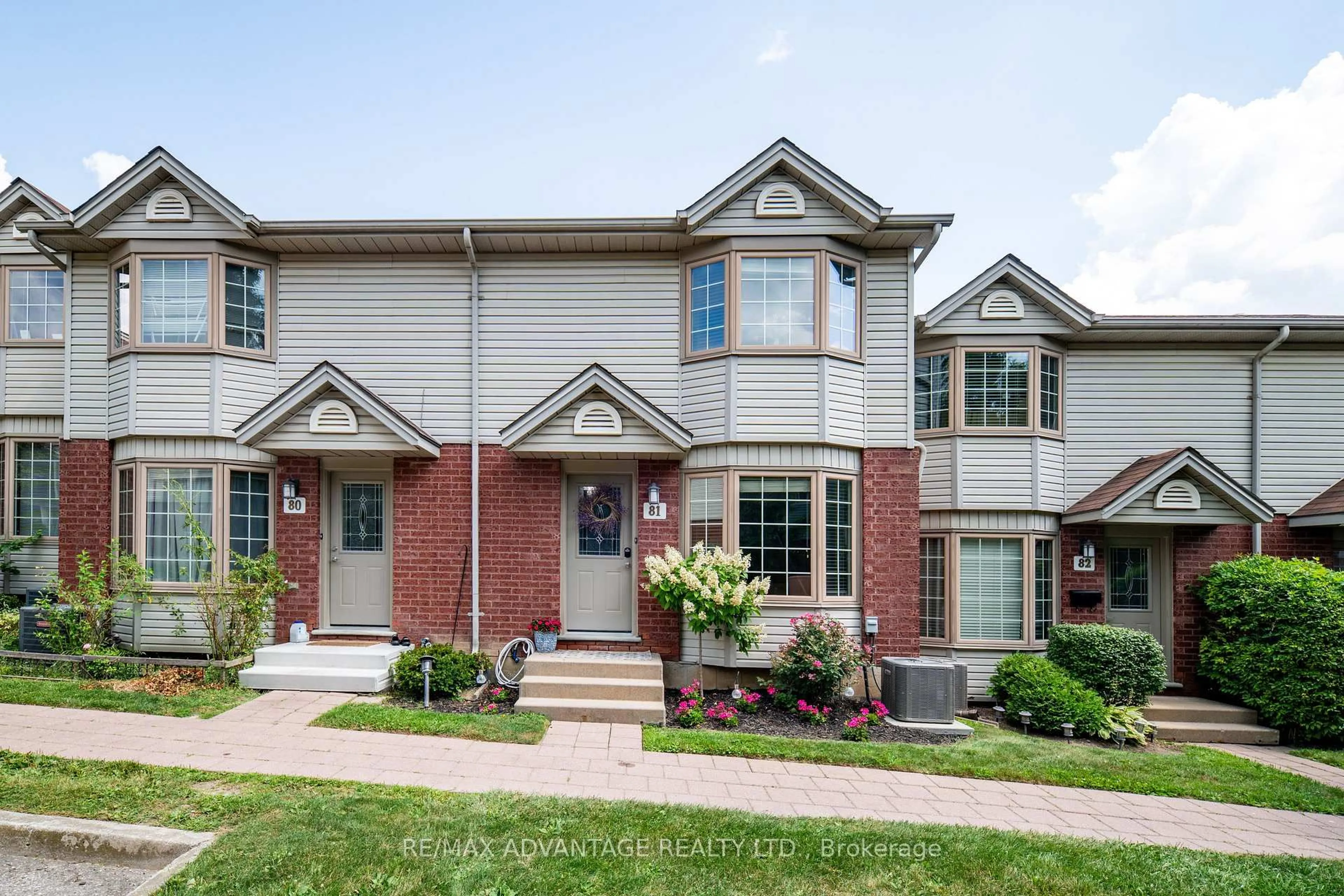 Home with brick exterior material, street for 70 Chapman Crt #81, London North Ontario N6G 4Z4
