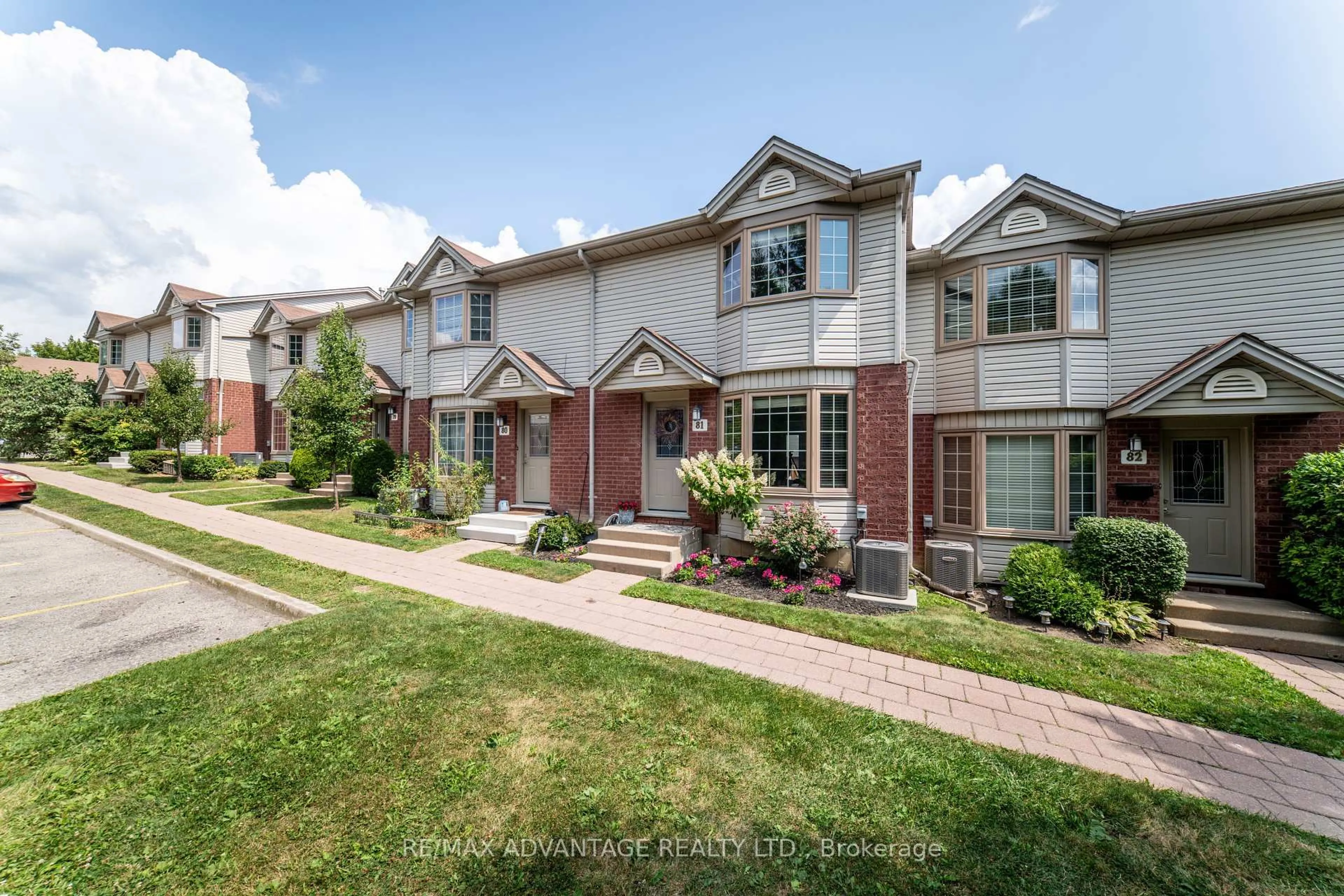 Home with brick exterior material, street for 70 Chapman Crt #81, London North Ontario N6G 4Z4