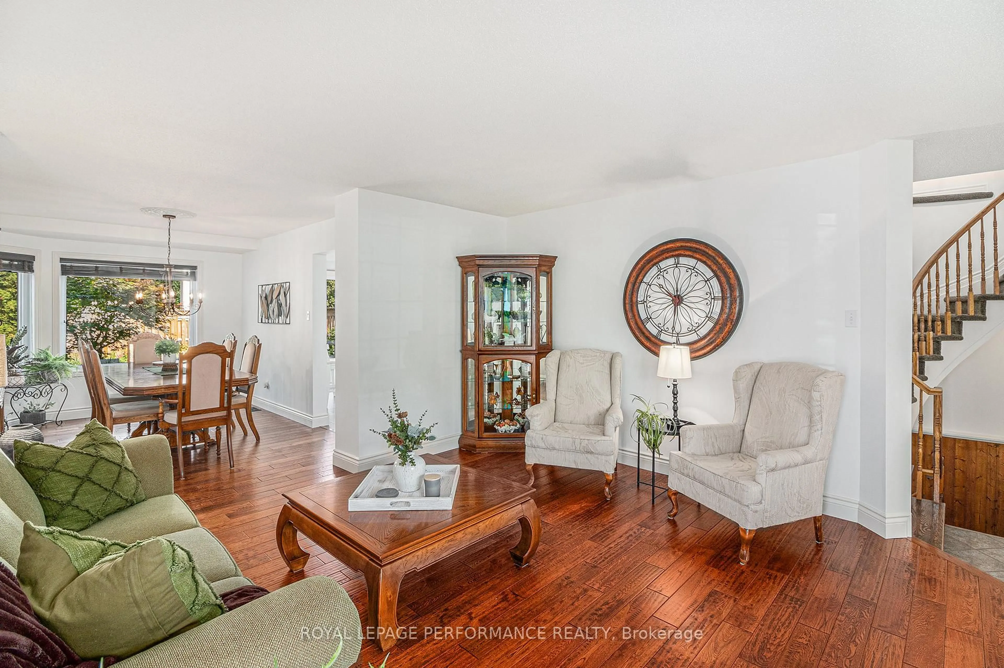 Living room with furniture, unknown for 887 Bideford St, Ottawa Ontario K4A 2C4