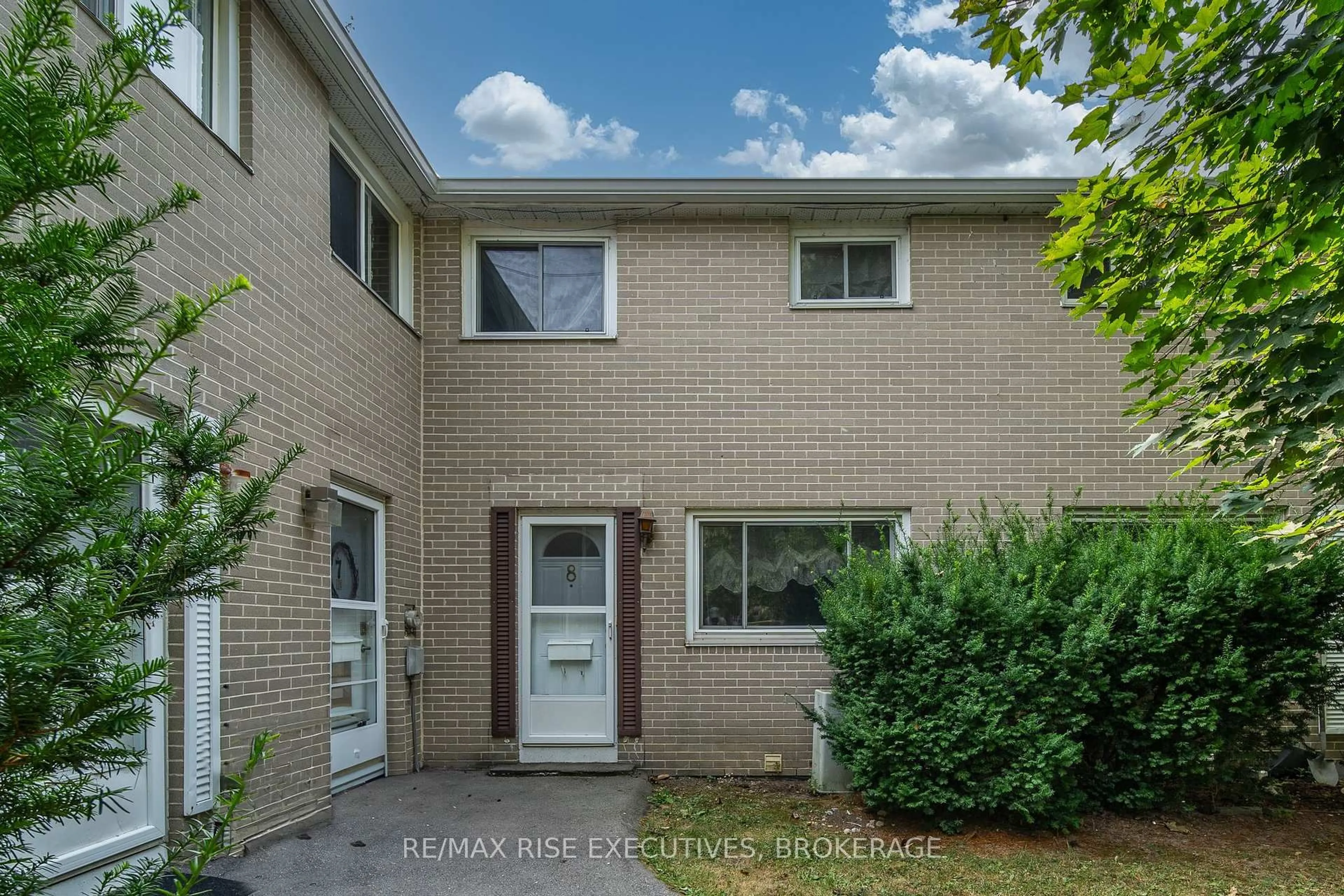 Unknown for 258 Queen Mary Rd #8, Kingston Ontario K7M 2B2