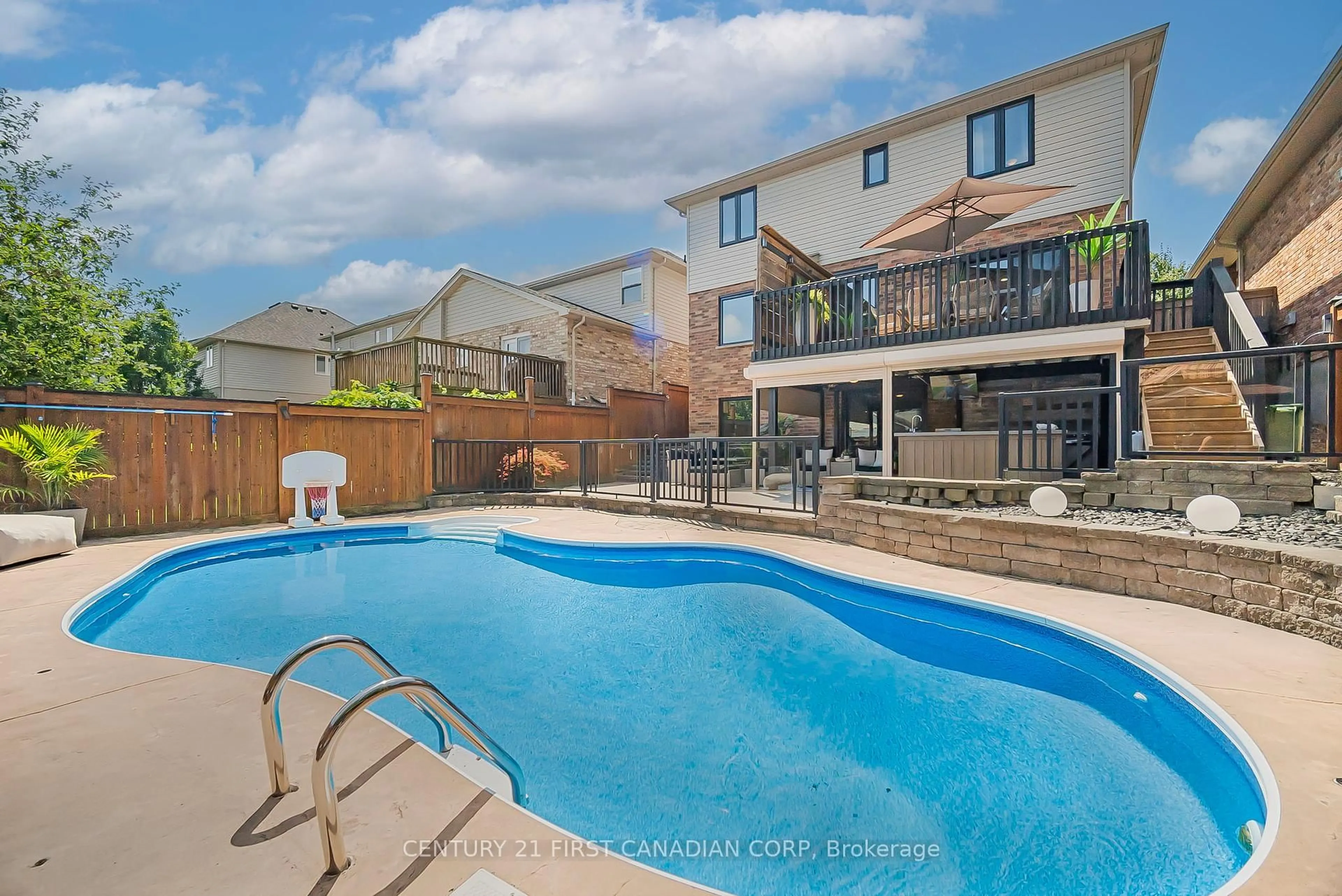 Pool for 688 Clearwater Cres, London North Ontario N5X 4J7