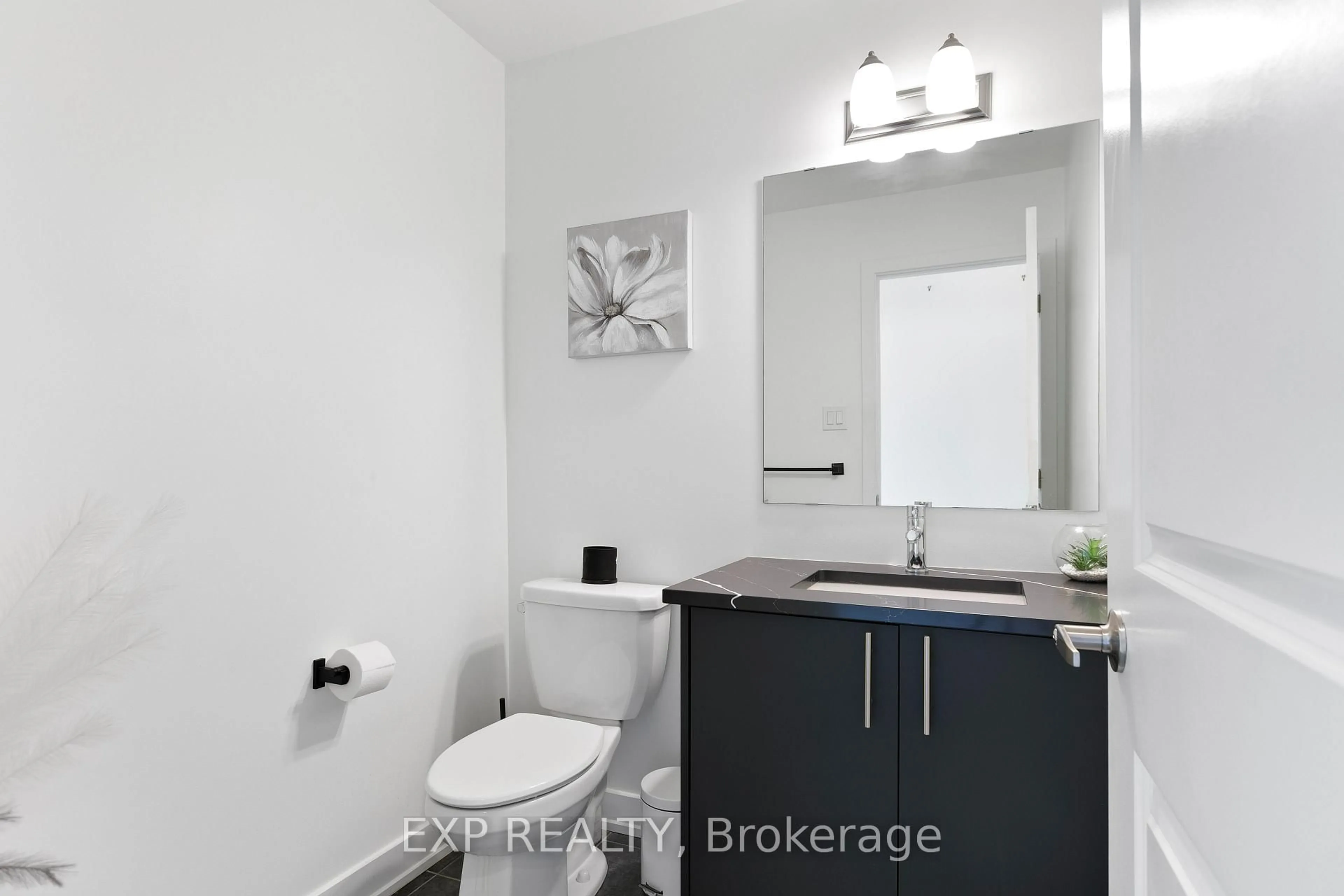Standard bathroom, unknown for 3301 Findlay Creek Dr, Ottawa Ontario K1T 0V2