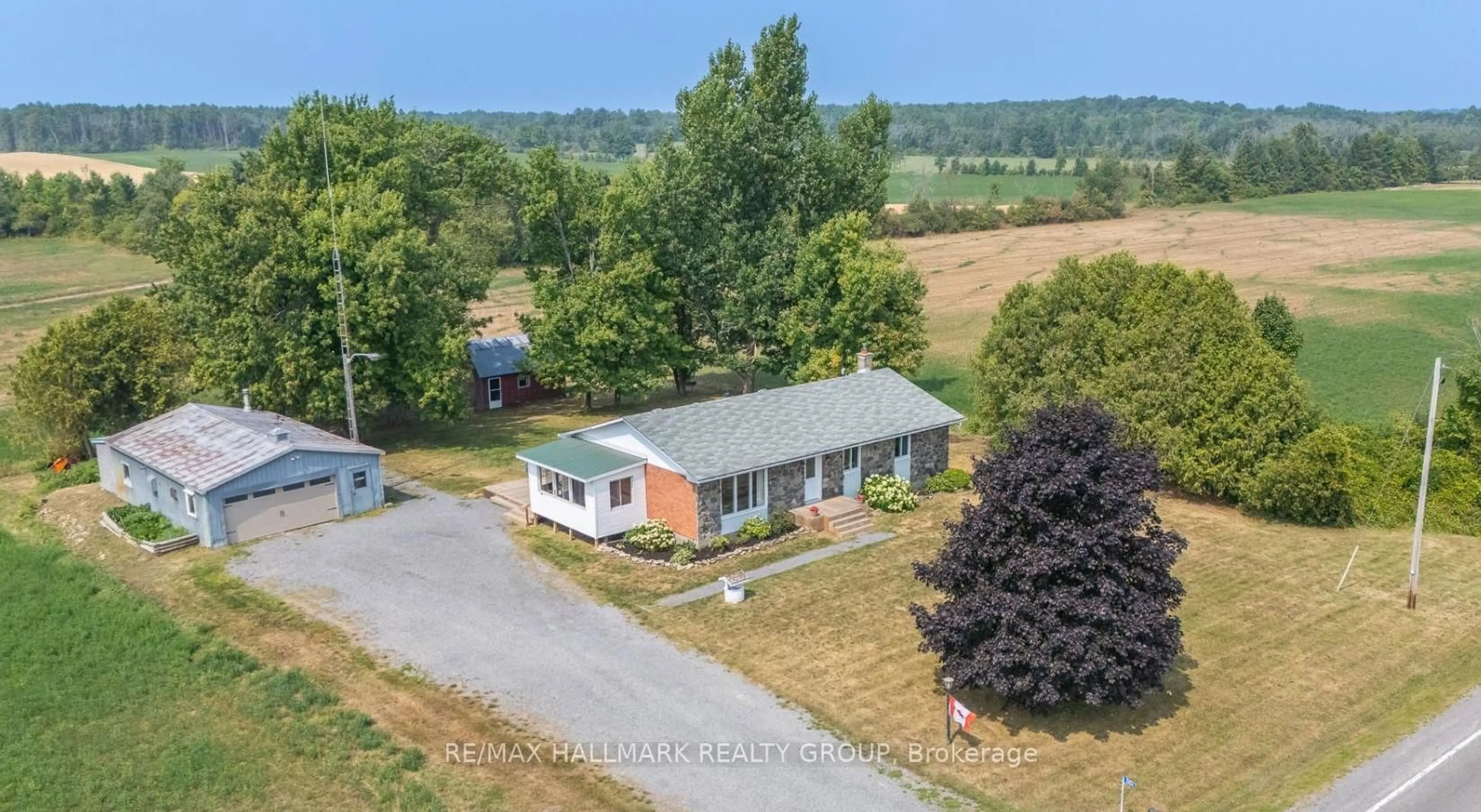 A pic from outside/outdoor area/front of a property/back of a property/a pic from drone, unknown for 3252 8th Line Rd, Metcalfe Ontario K0A 2P0