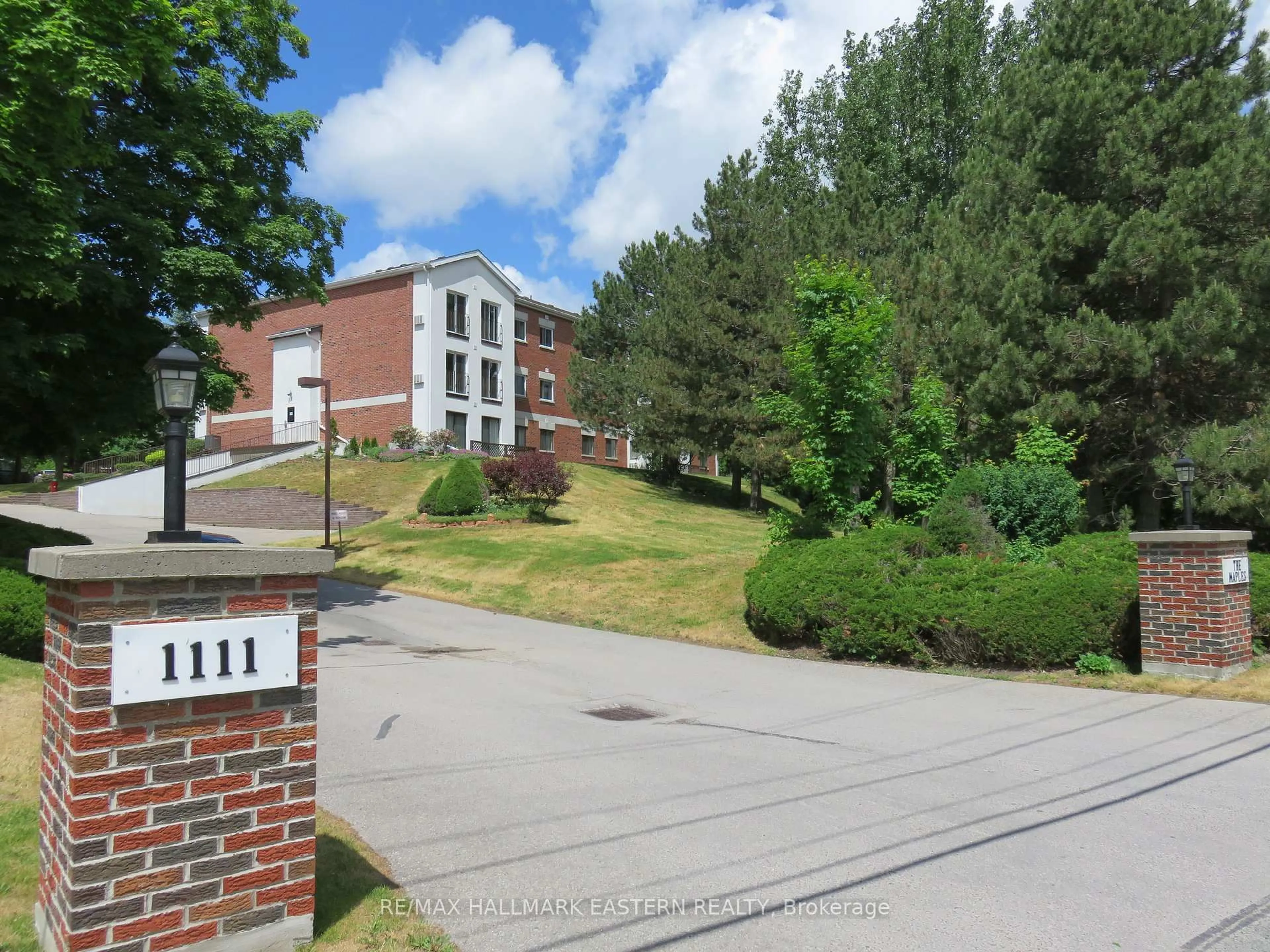 A pic from outside/outdoor area/front of a property/back of a property/a pic from drone, unknown for 1111 Water St #208, Peterborough North Ontario K9H 3P7