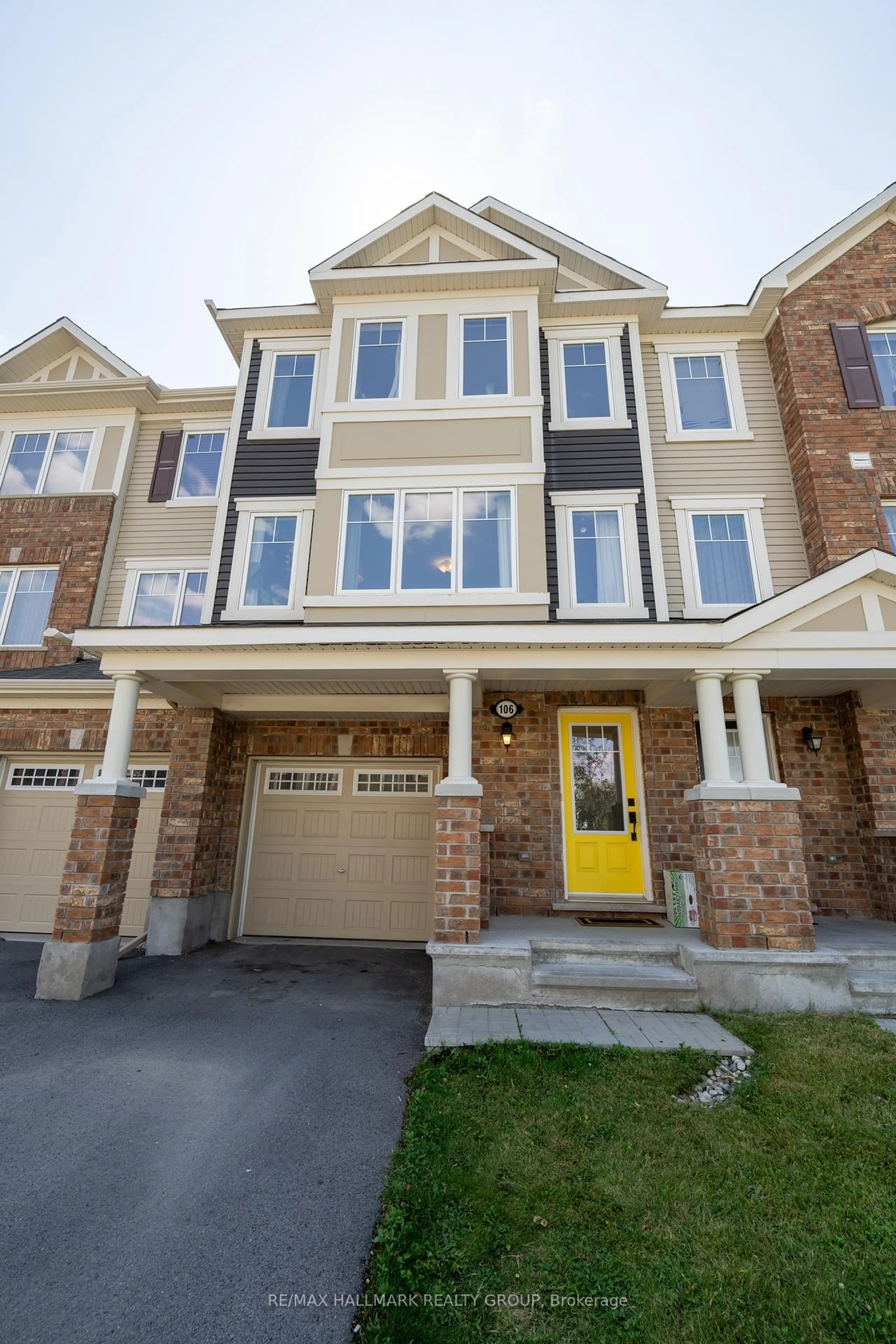 Home with brick exterior material, street for 106 Gelderland Private, Ottawa Ontario K2V 0H8