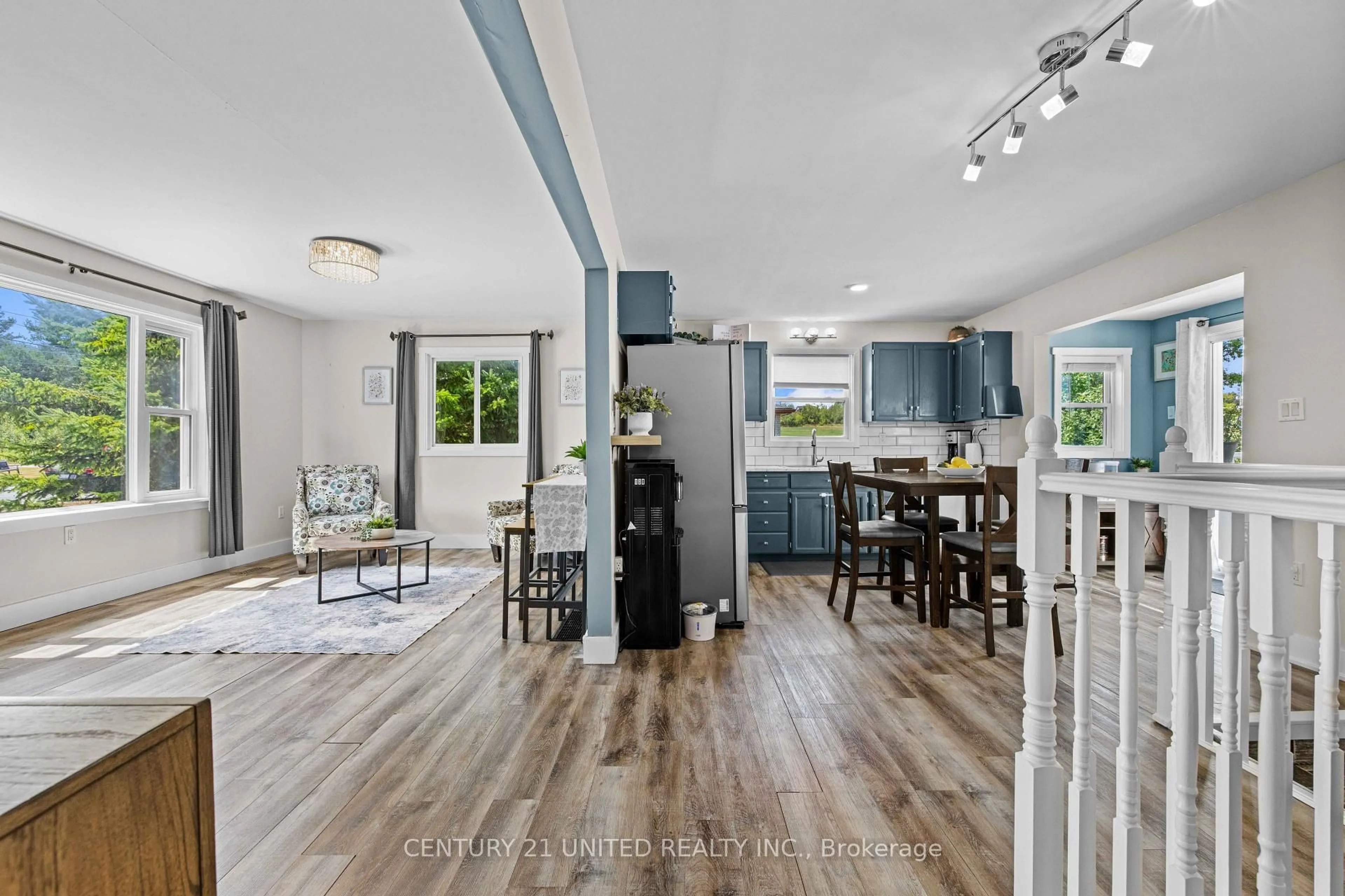 Open concept kitchen, unknown for 1940 8th Line, Selwyn Ontario K0L 2H0