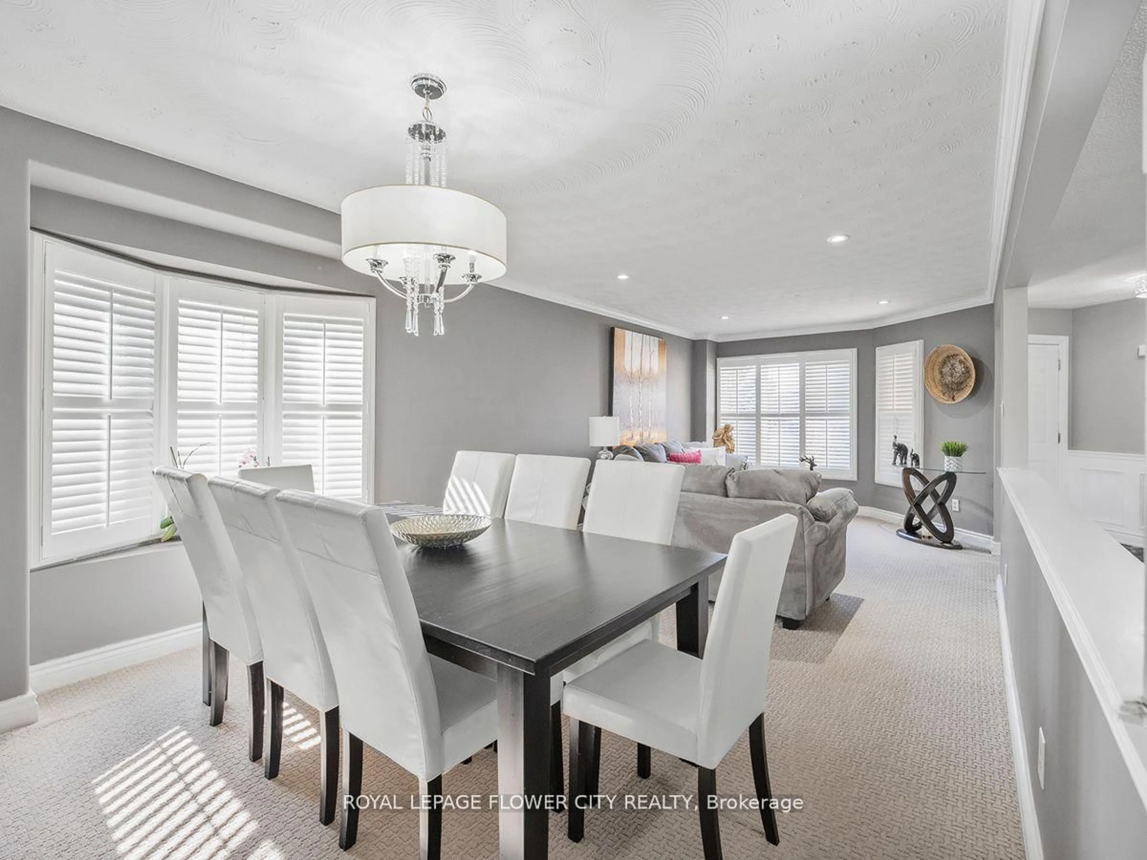 Dining room, unknown for 20 Driftwood Pl, Hamilton Ontario L8J 2N7