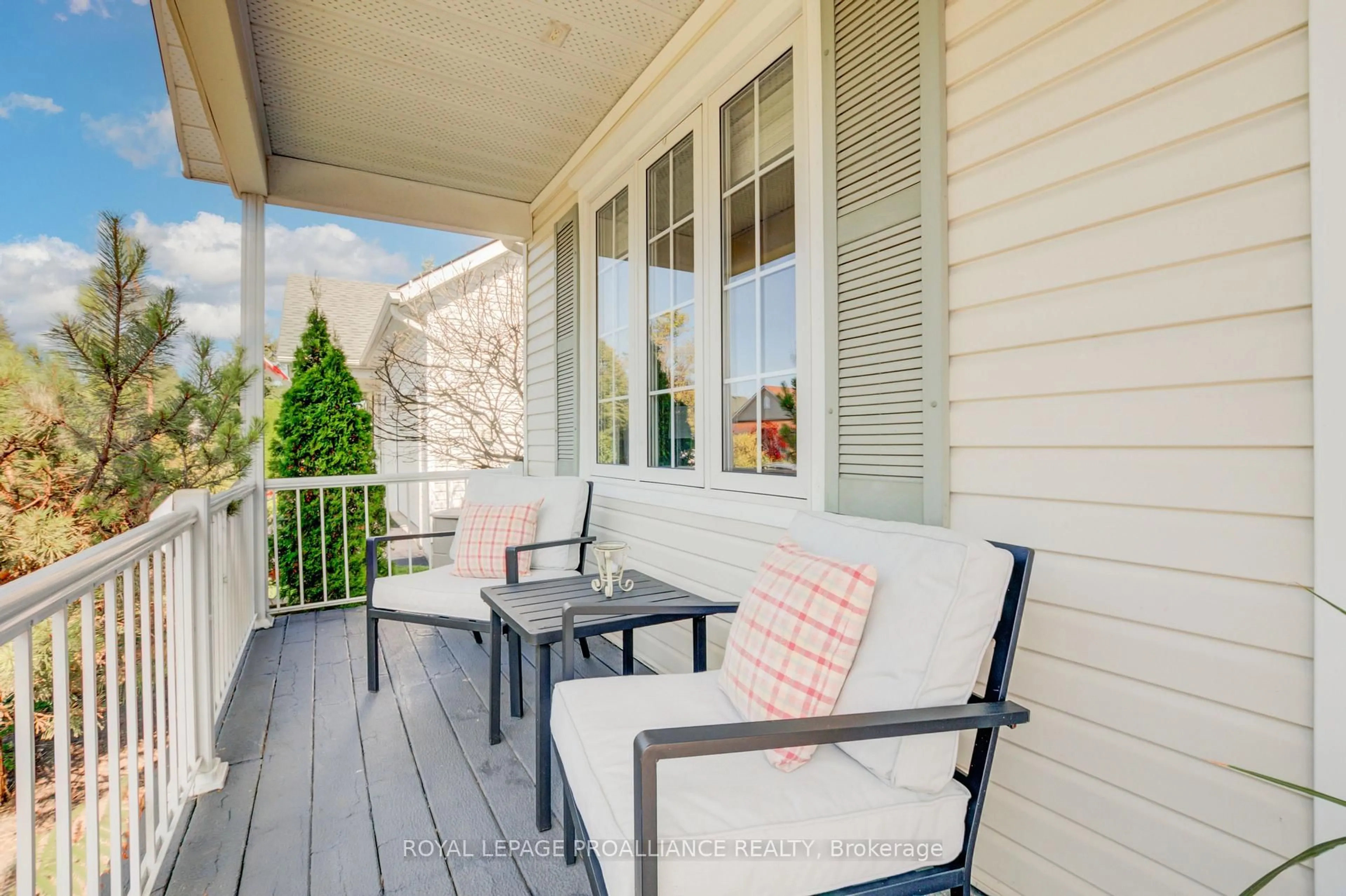 Patio, street for 27 Sandpiper Way, Brighton Ontario K0K 1H0