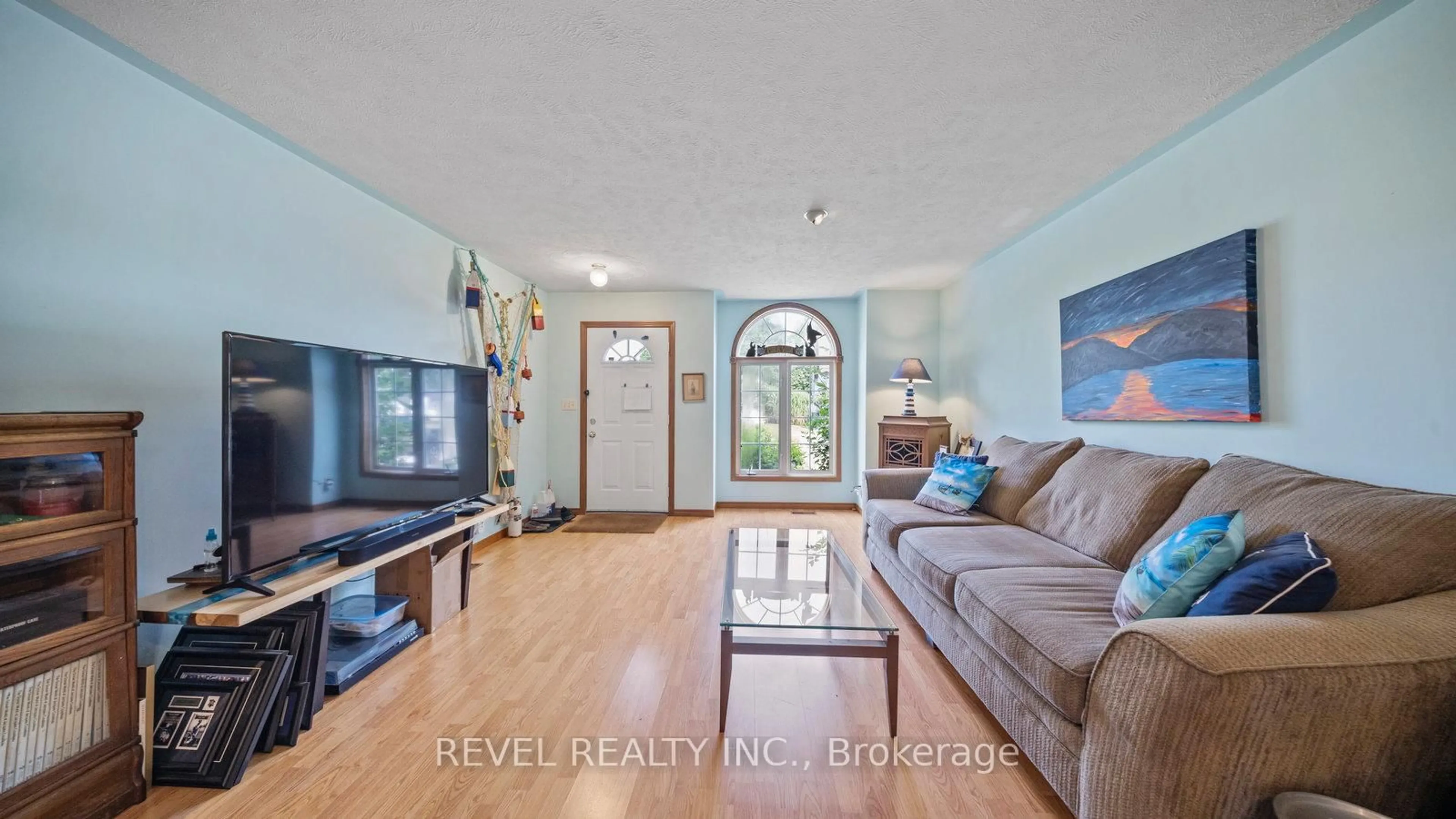 Living room with furniture, unknown for 209 Nelson St, Norfolk Ontario N0A 1N0