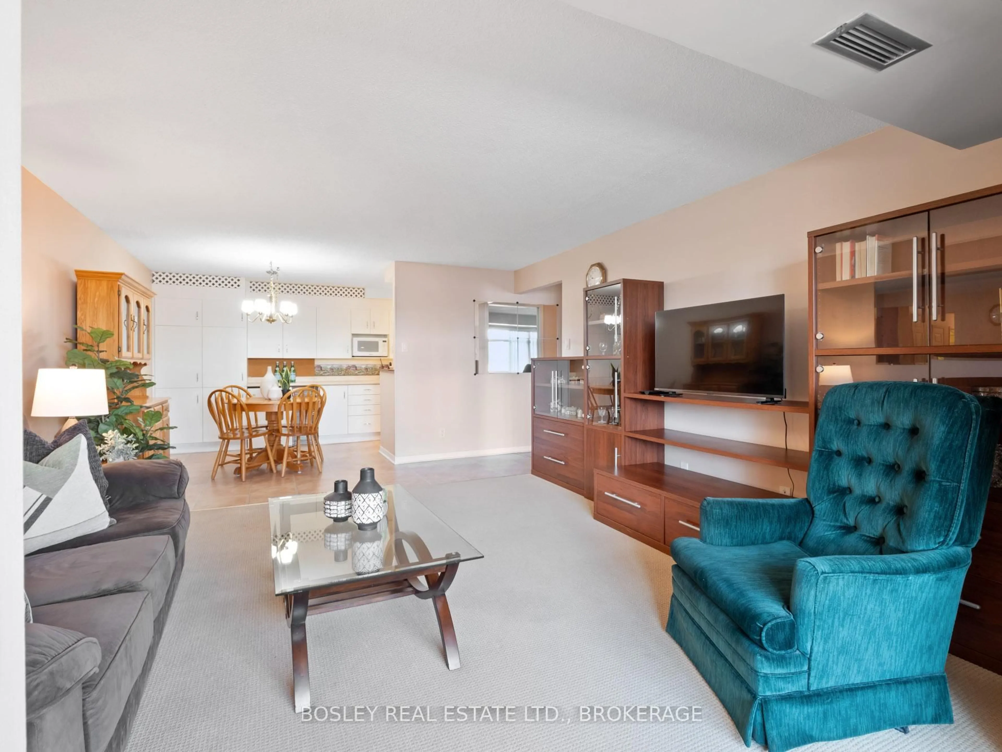 Living room with furniture, unknown for 276 Oakdale Ave #306, St. Catharines Ontario L2P 3S5