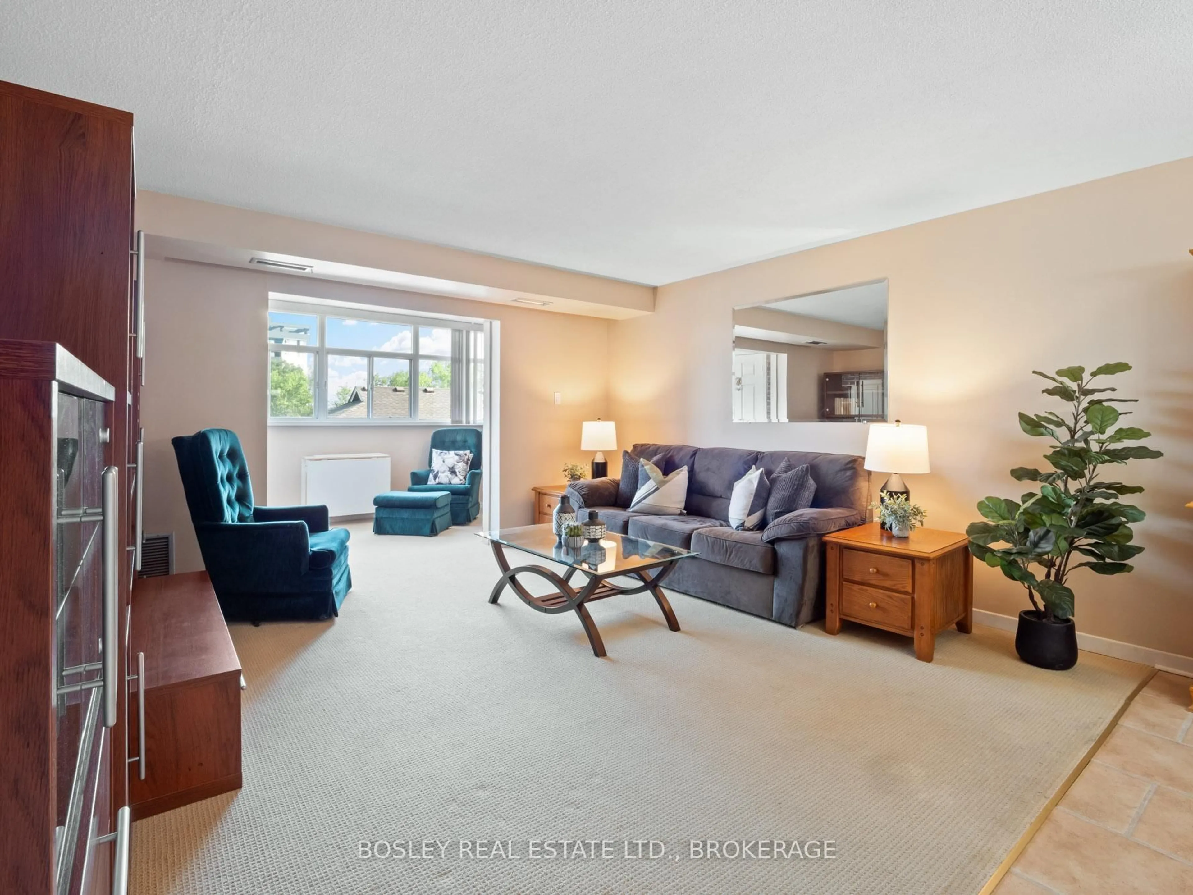 Living room with furniture, unknown for 276 Oakdale Ave #306, St. Catharines Ontario L2P 3S5