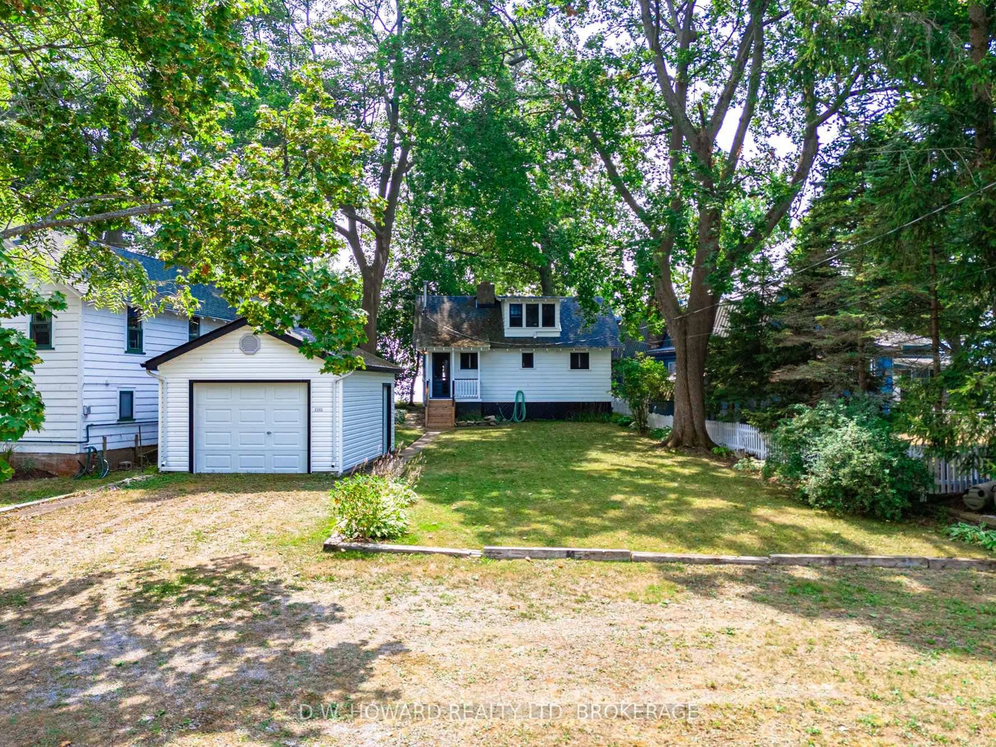 A pic from outside/outdoor area/front of a property/back of a property/a pic from drone, street for 3265 Firelane 10, Port Colborne Ontario L3K 5V3