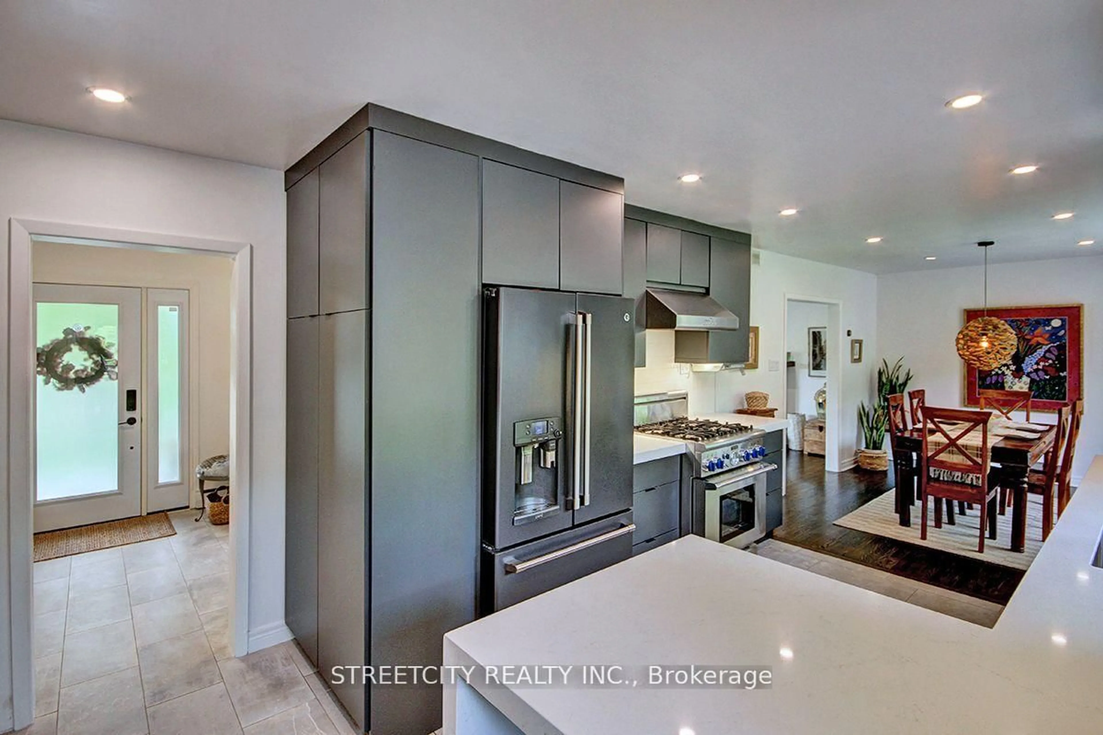 Contemporary kitchen, unknown for 825 Clearview Ave, London North Ontario N6H 2N1