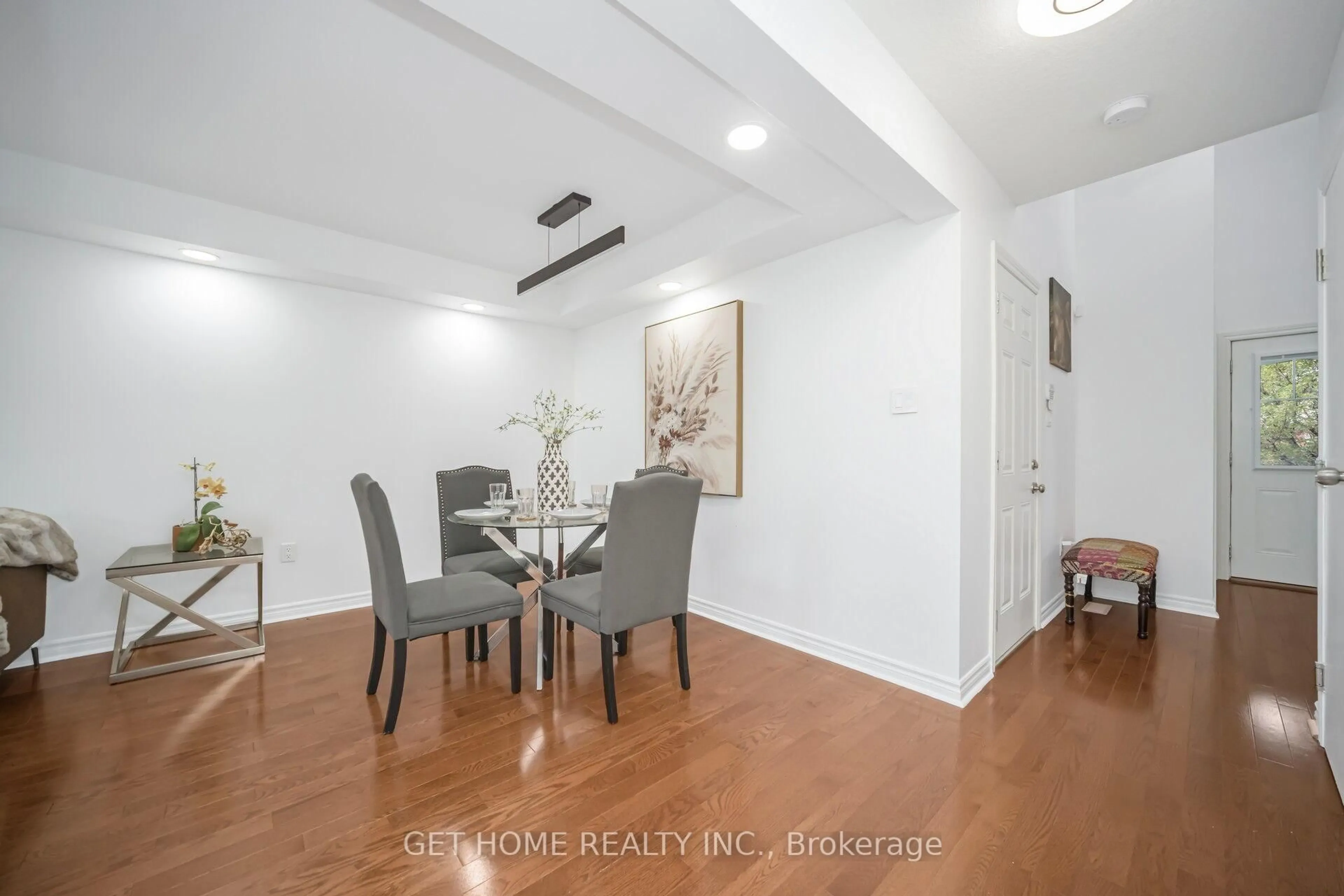 Dining room, unknown for 80 Wilkie Cres, Guelph Ontario N1L 0C4