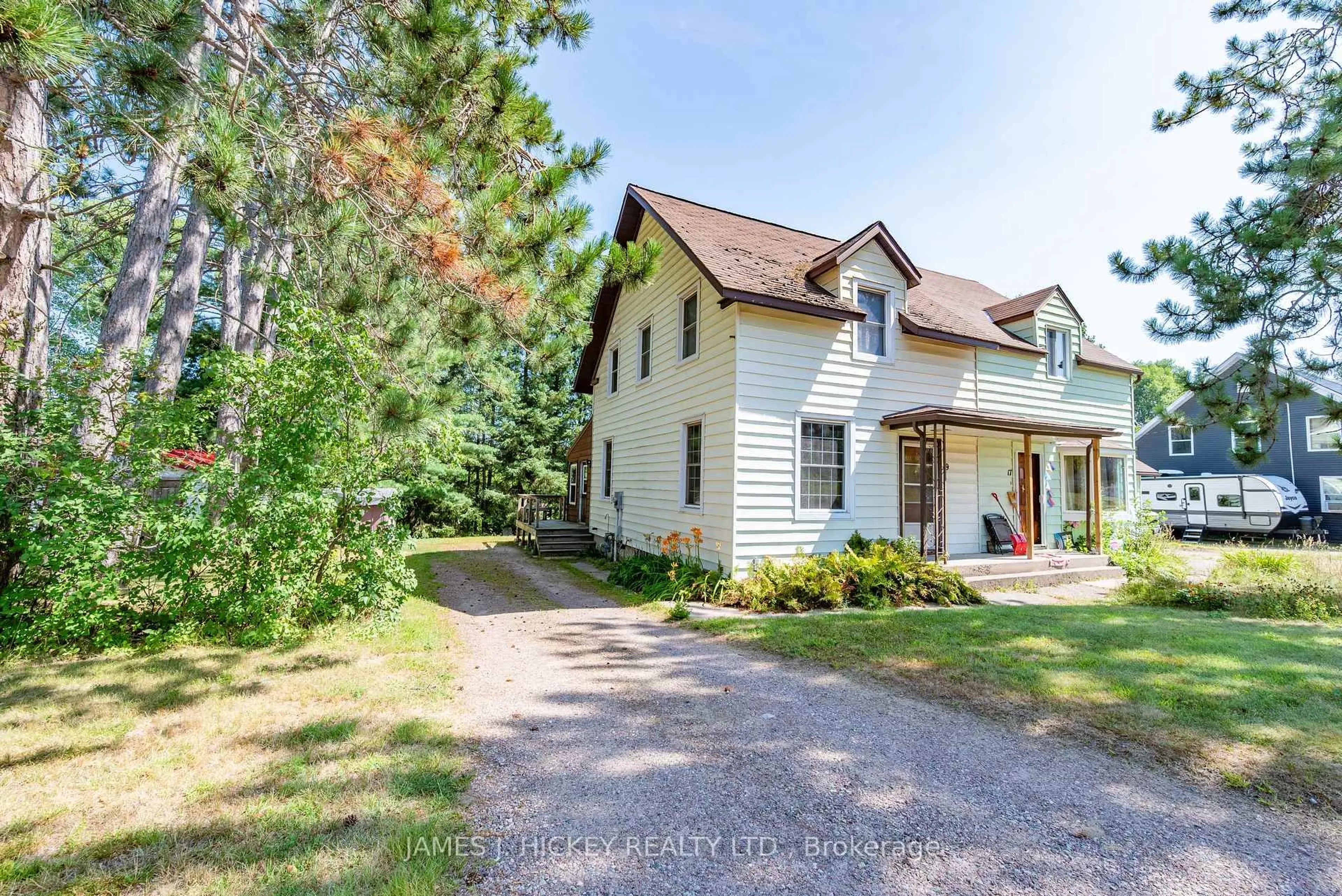 A pic from outside/outdoor area/front of a property/back of a property/a pic from drone, street for 19 Alder Cres, Deep River Ontario K0J 1P0