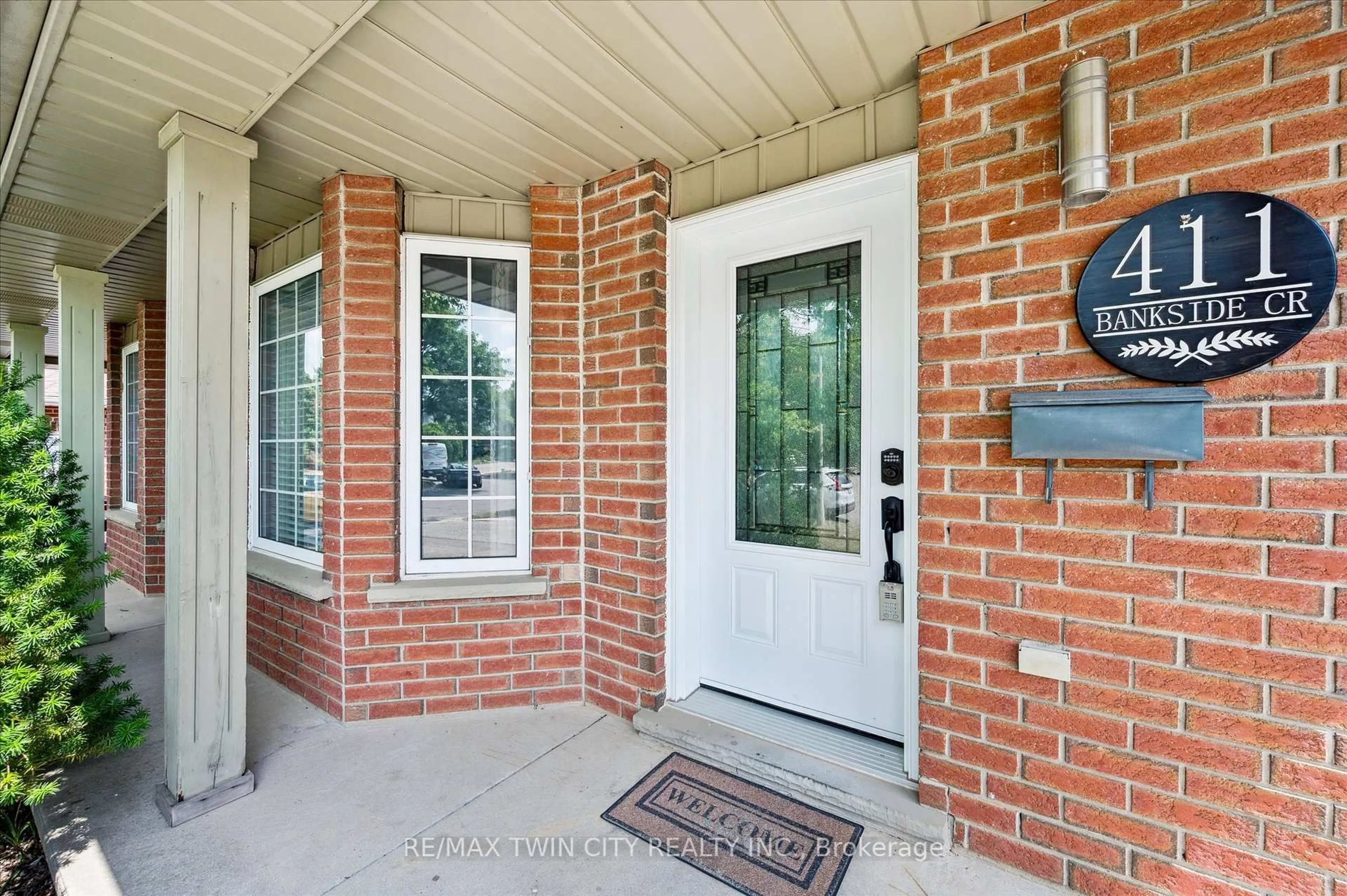 Unknown for 411 Bankside Cres, Kitchener Ontario N2N 3E5