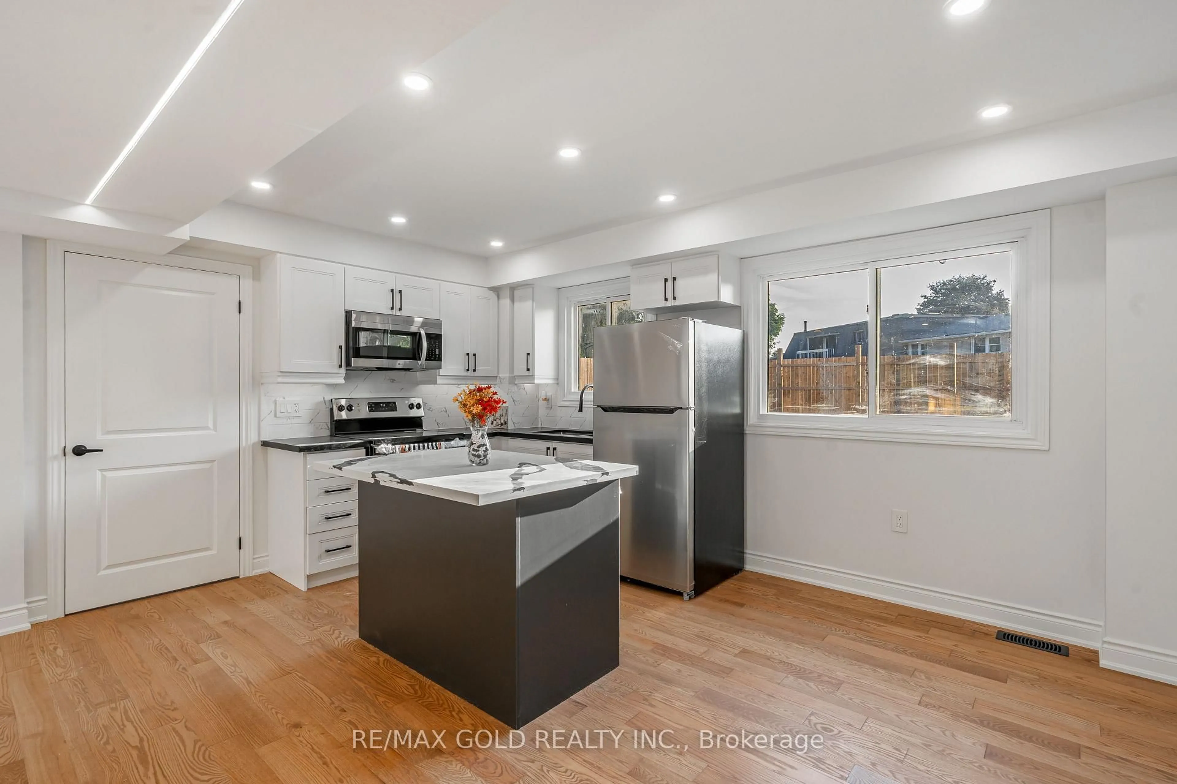 Open concept kitchen, unknown for 316 Admiral Dr, London East Ontario N5V 1J1