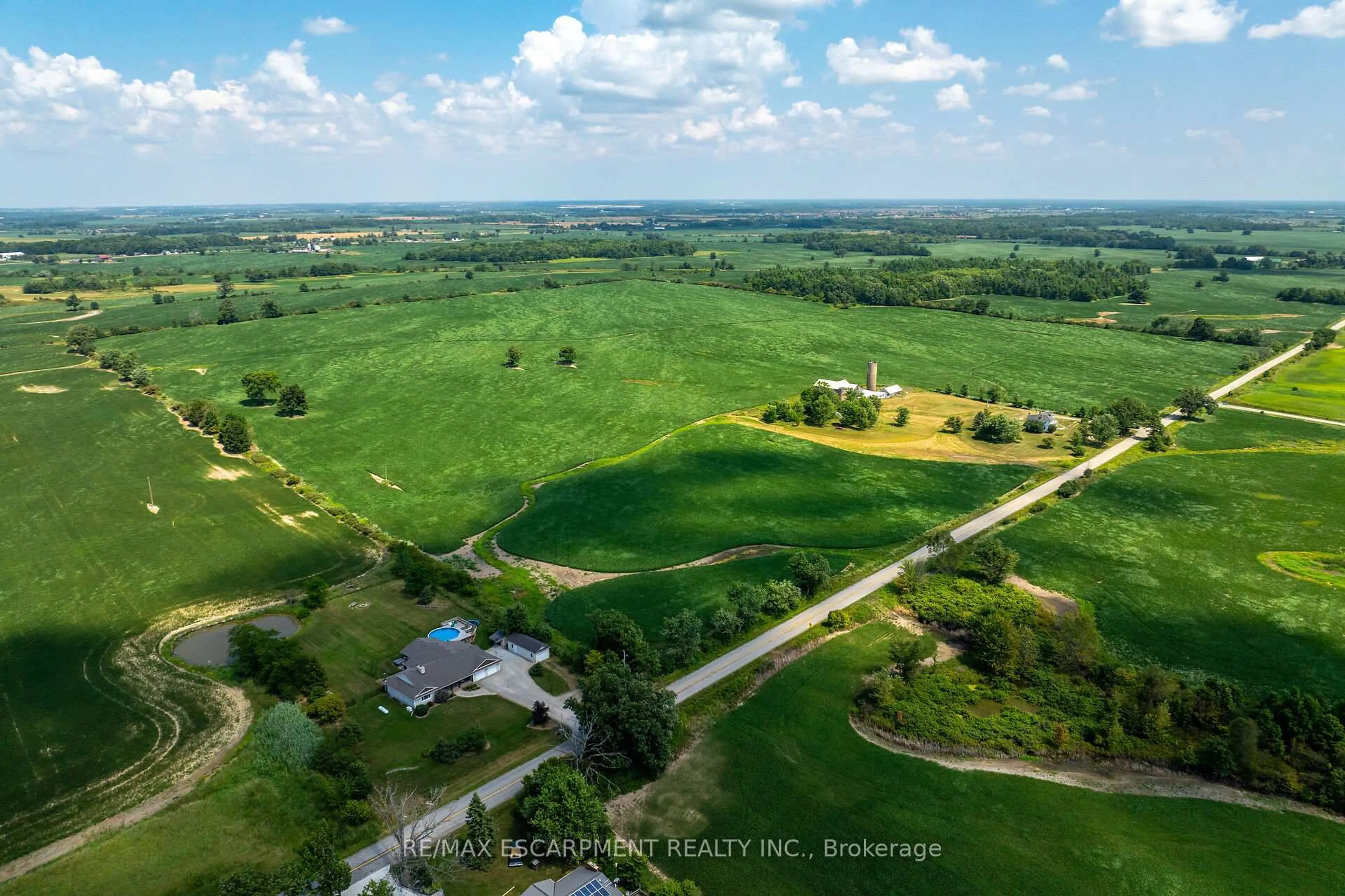A pic from outside/outdoor area/front of a property/back of a property/a pic from drone, water/lake/river/ocean view for 289 2nd Concession Rd, Haldimand Ontario N0A 1R0