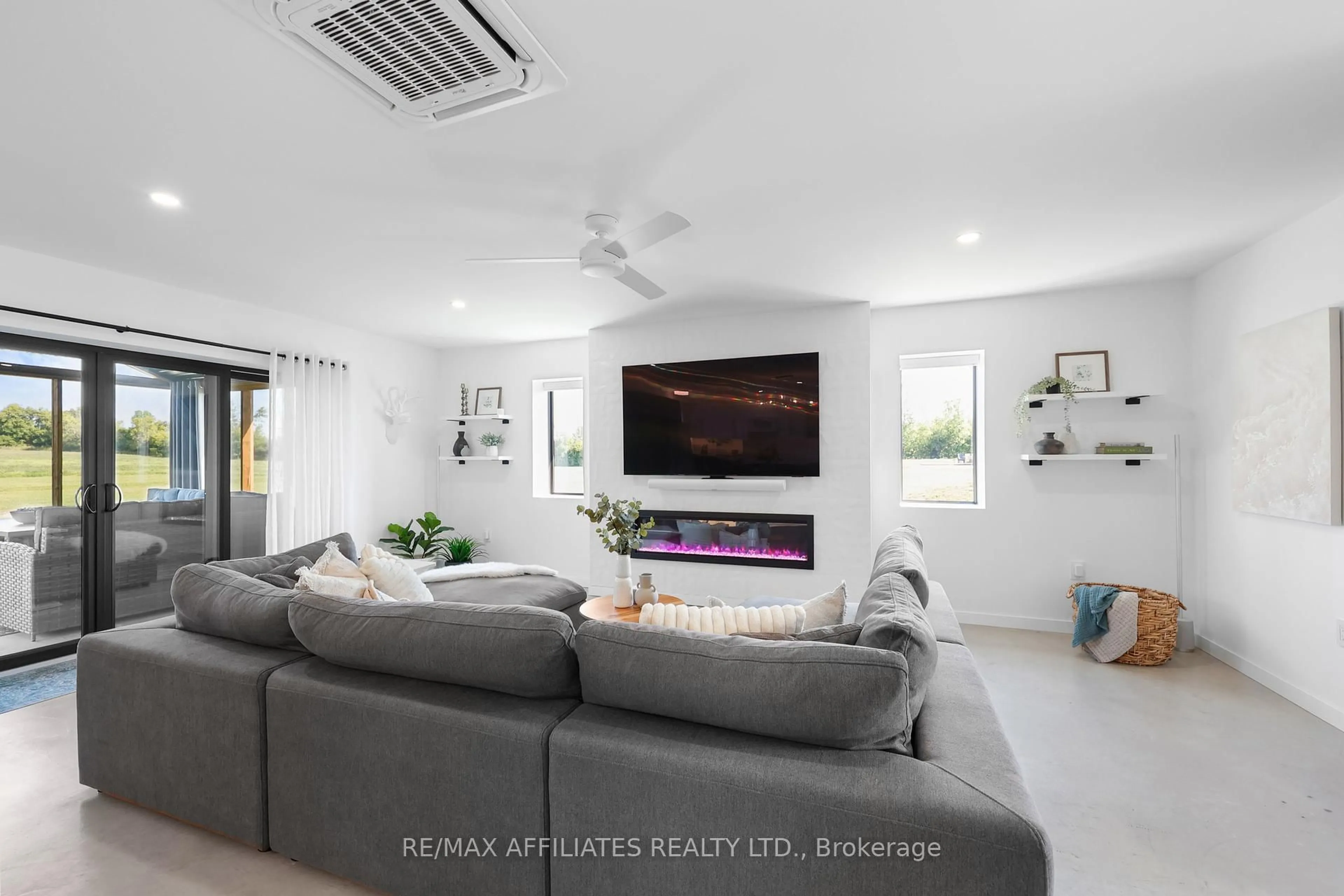Home theater for 2664 Drummond Concession 9a Rd, Lanark Ontario K0G 1K0