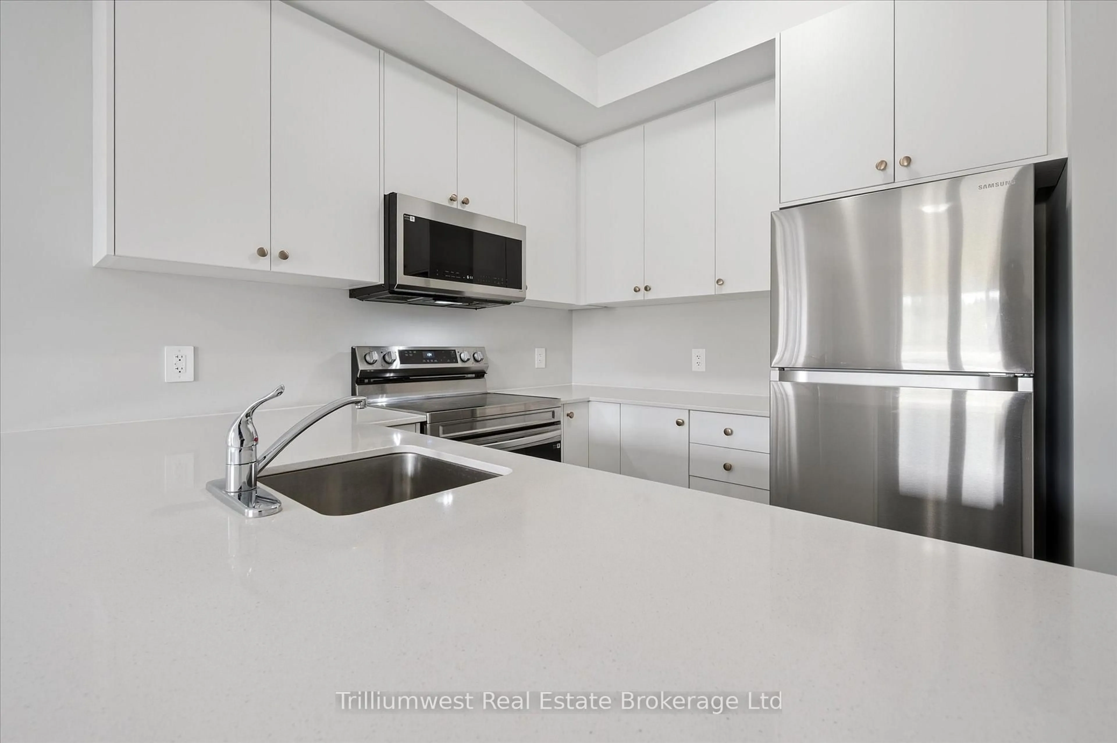 Standard kitchen, unknown for 10 South Creek Dr #34, Kitchener Ontario N2R 1N3