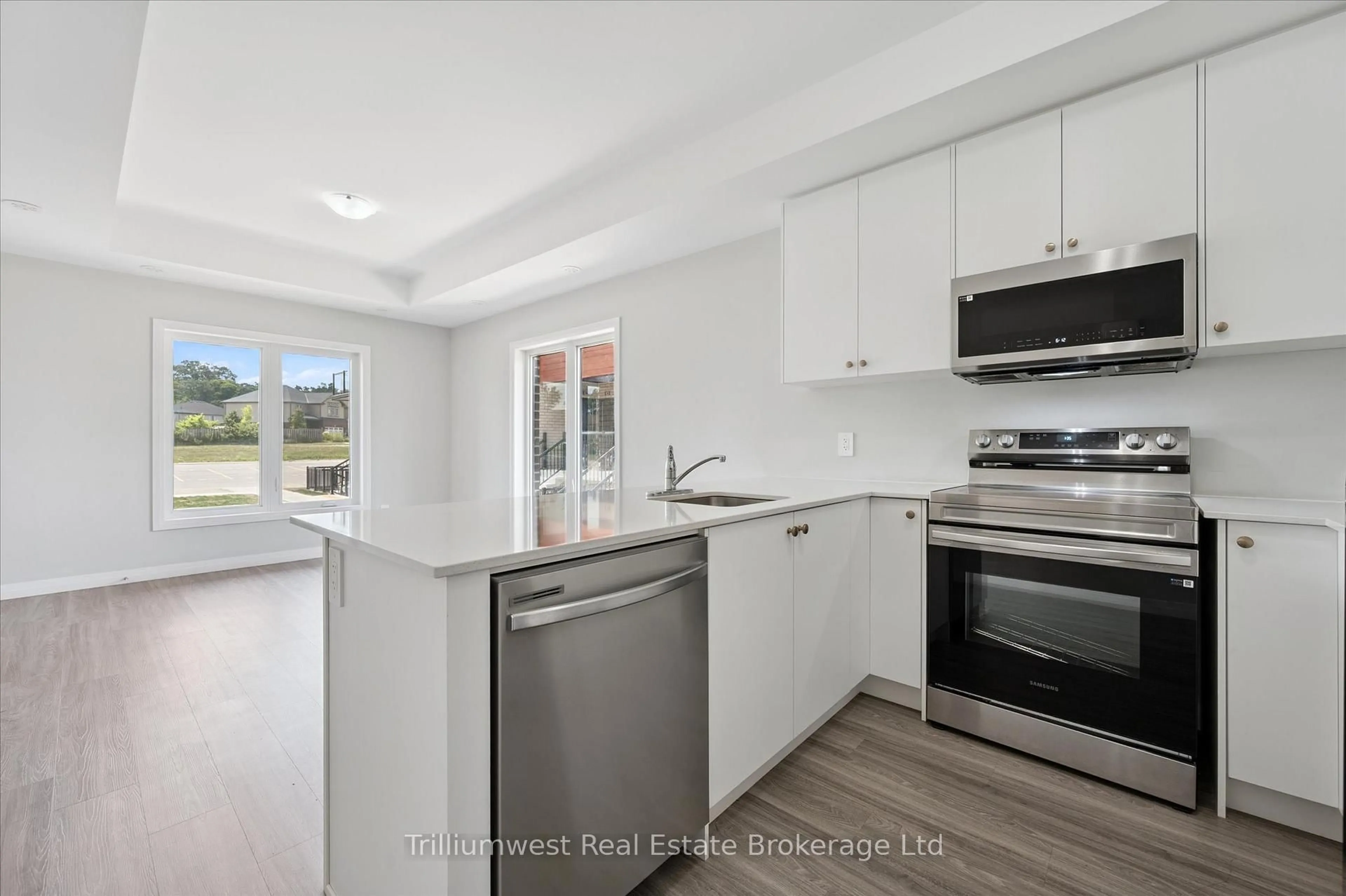 Open concept kitchen, unknown for 10 South Creek Dr #34, Kitchener Ontario N2R 1N3