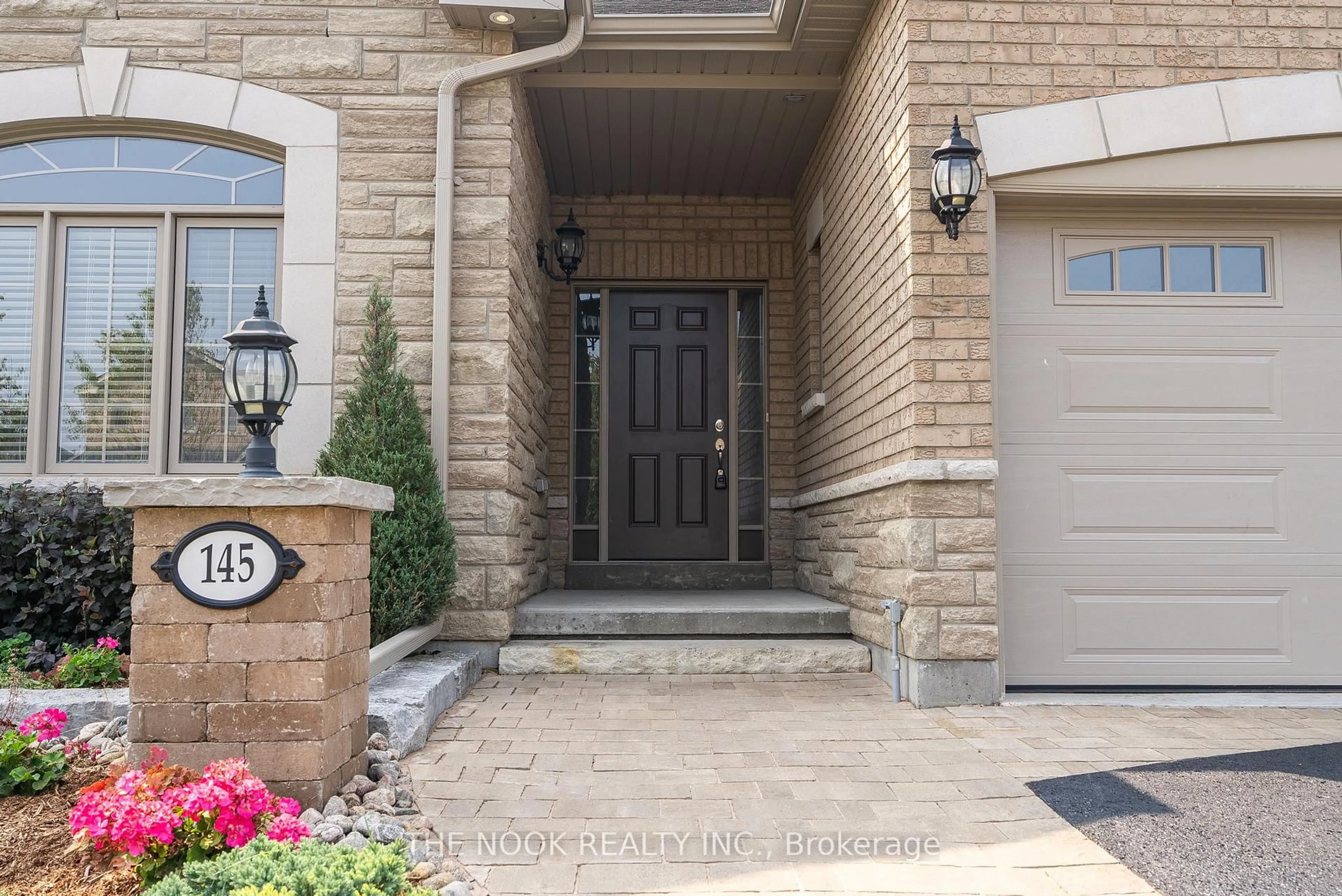 Indoor entryway for 145 Springdale Dr, Kawartha Lakes Ontario K9V 0N1