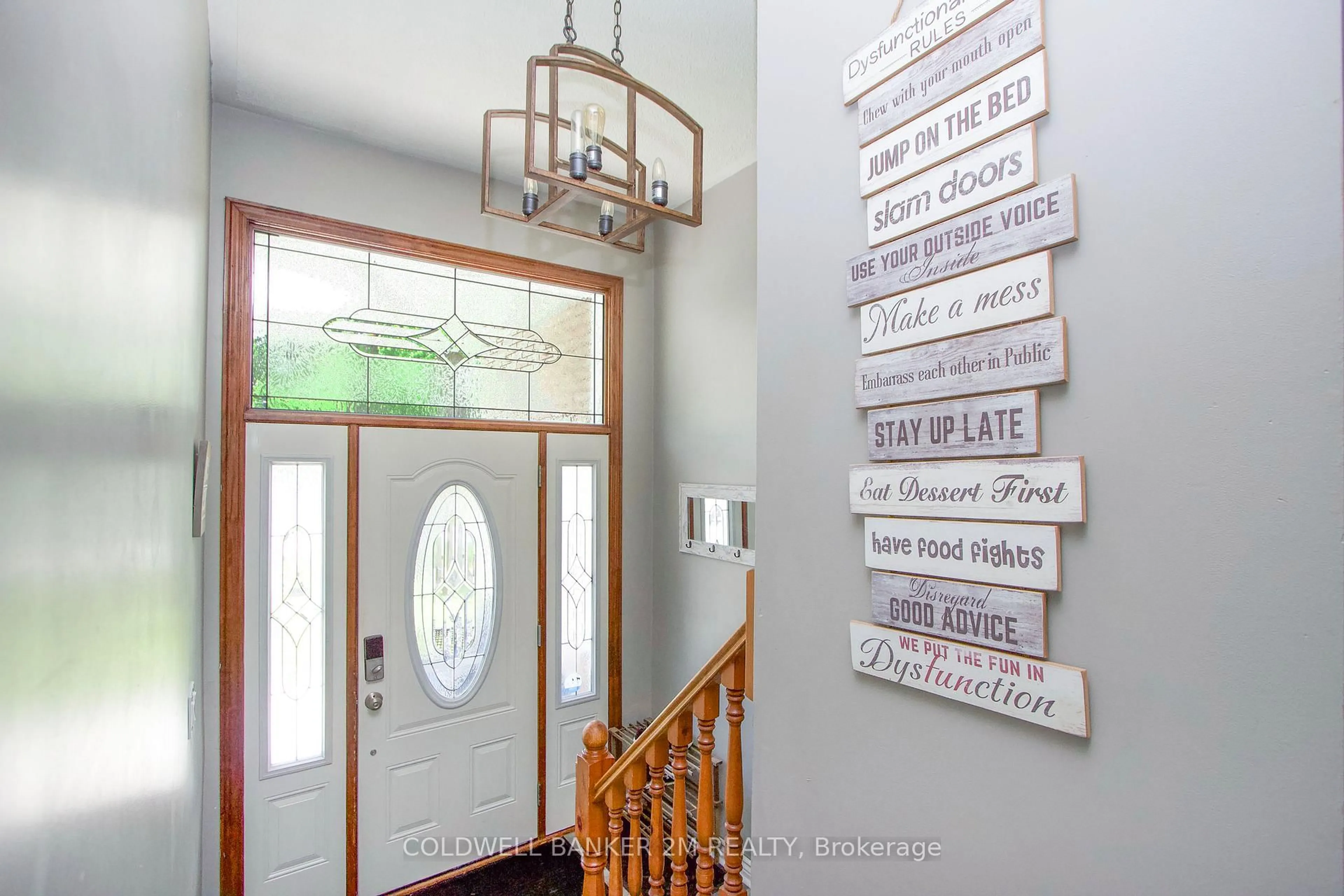 Indoor entryway for 27 Anne St, Cavan Monaghan Ontario L0A 1G0