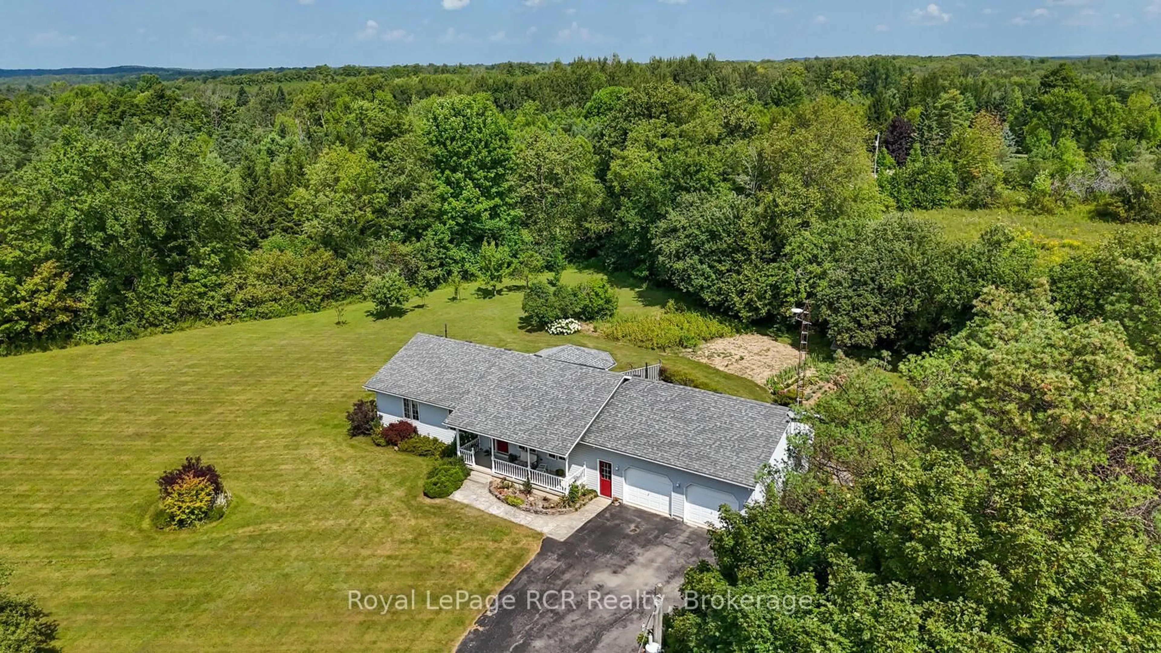 A pic from outside/outdoor area/front of a property/back of a property/a pic from drone, unknown for 776251 Hwy #10 Highway, Chatsworth Ontario N0H 1C0