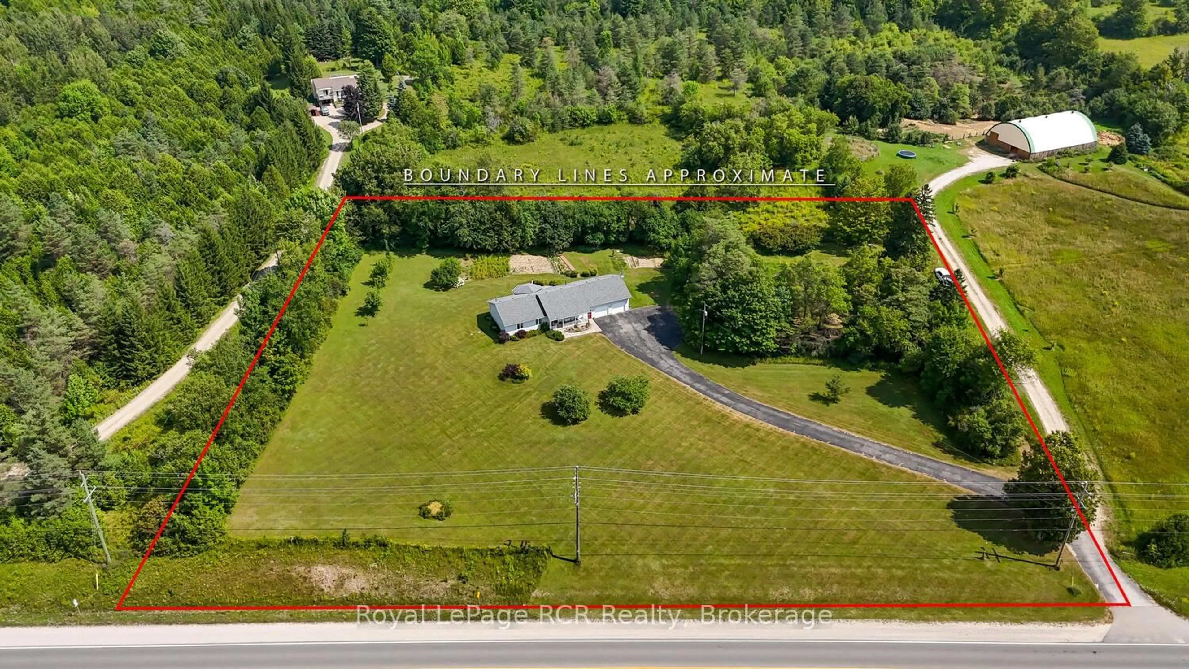 A pic from outside/outdoor area/front of a property/back of a property/a pic from drone, unknown for 776251 Hwy #10 Highway, Chatsworth Ontario N0H 1C0