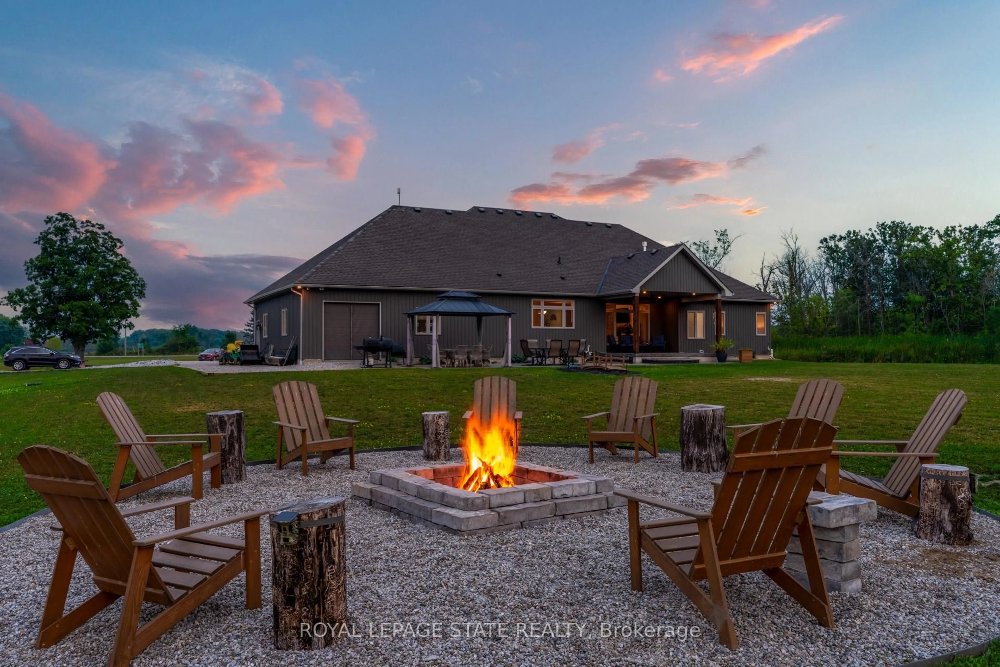 Patio, unknown for 6103 ON-3 Hwy Rd, Haldimand Ontario N0A 1C0