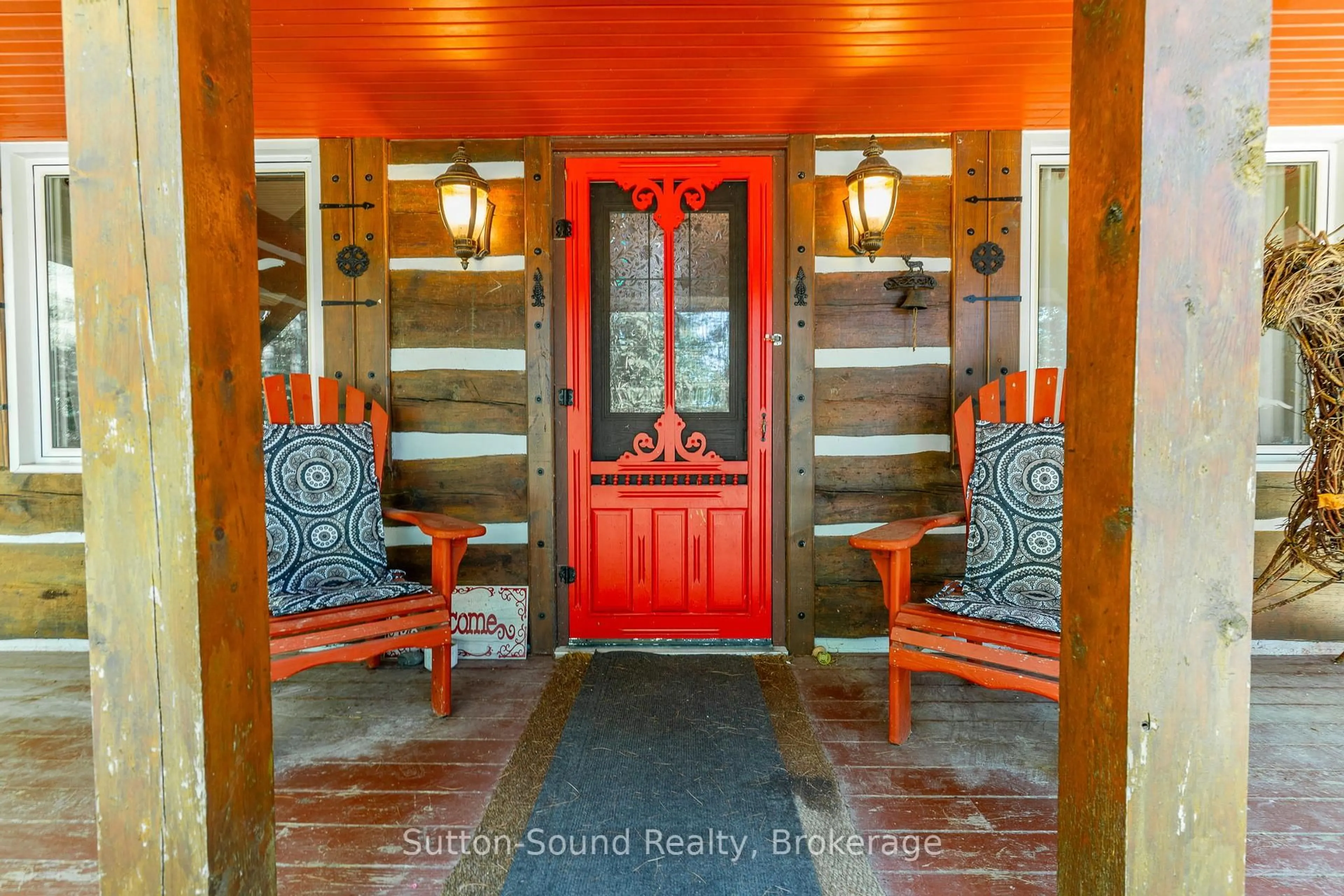 Indoor entryway for 557371 4th Concession, Meaford Ontario N0H 1E0
