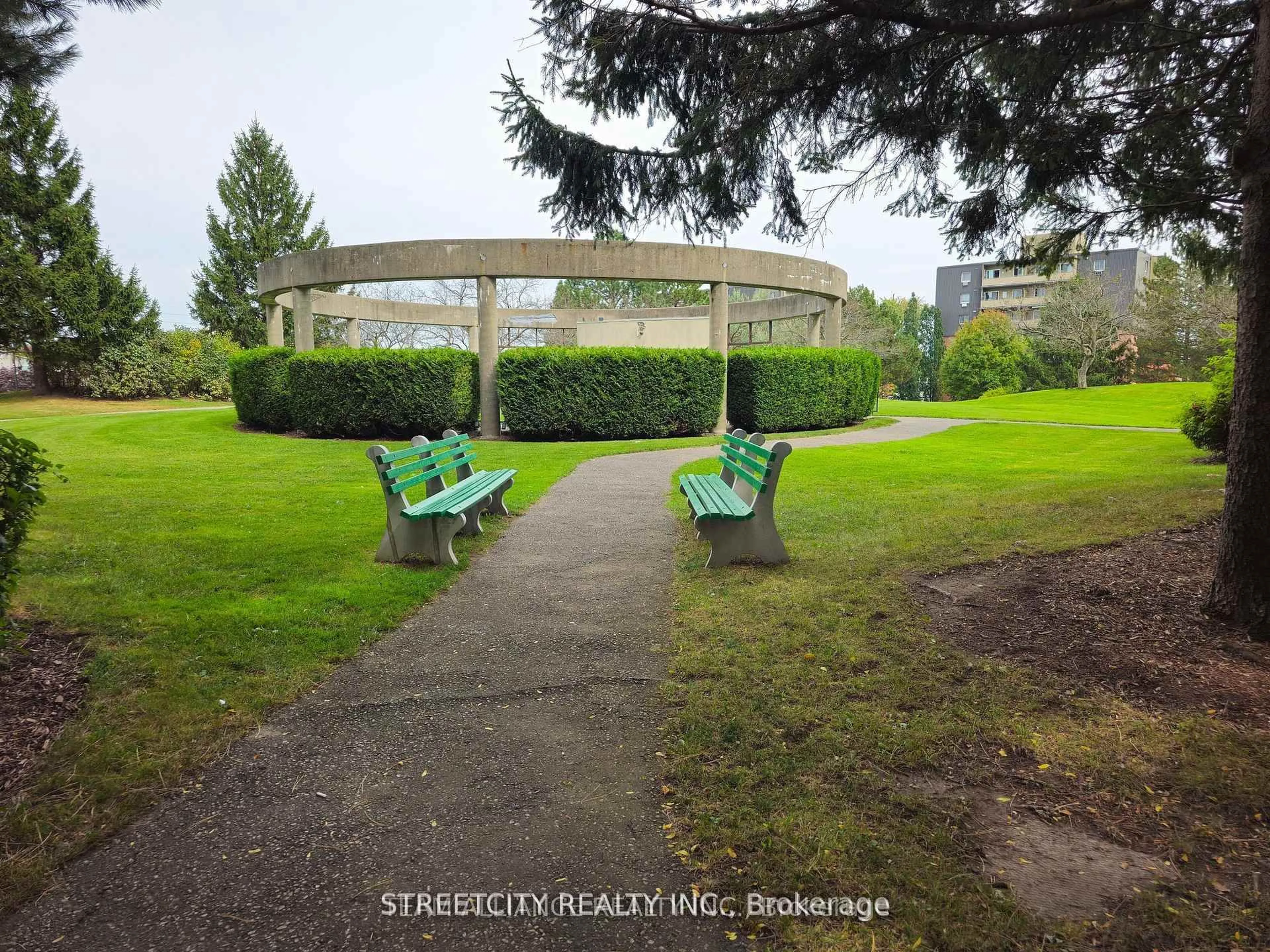 Patio, street for 1103 Jalna Blvd #712, London South Ontario N6E 2W8