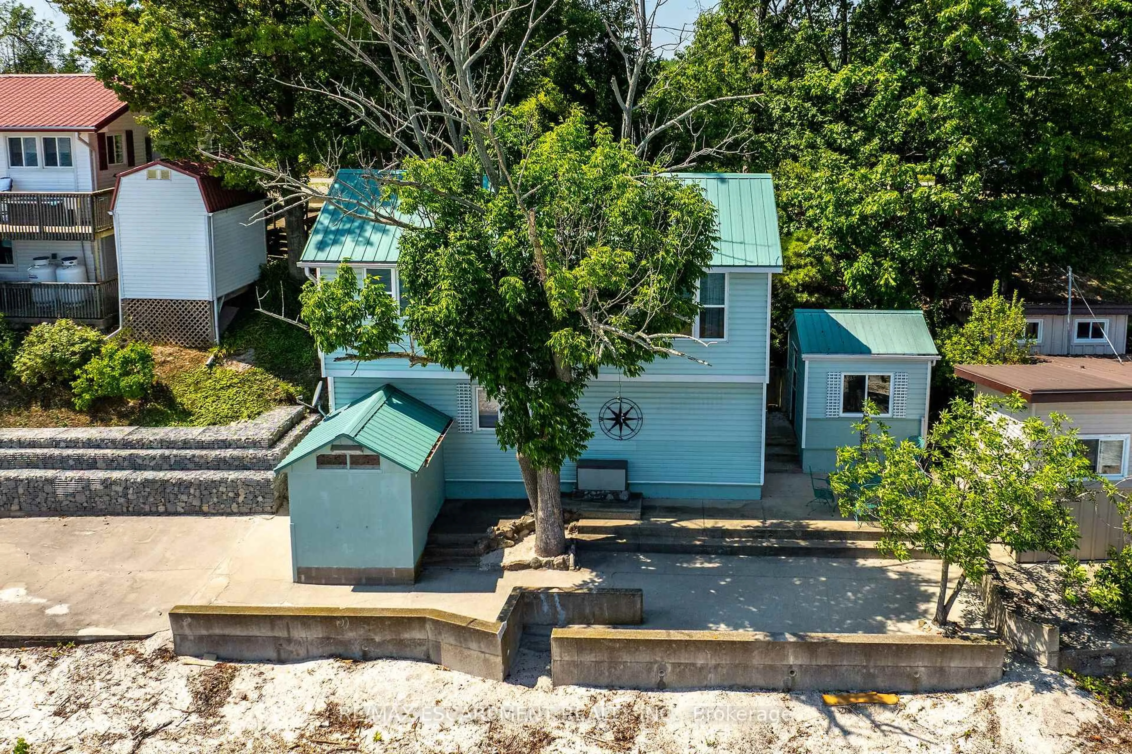 A pic from outside/outdoor area/front of a property/back of a property/a pic from drone, street for 157 LIGHTHOUSE Dr, Haldimand Ontario N1A 2W6