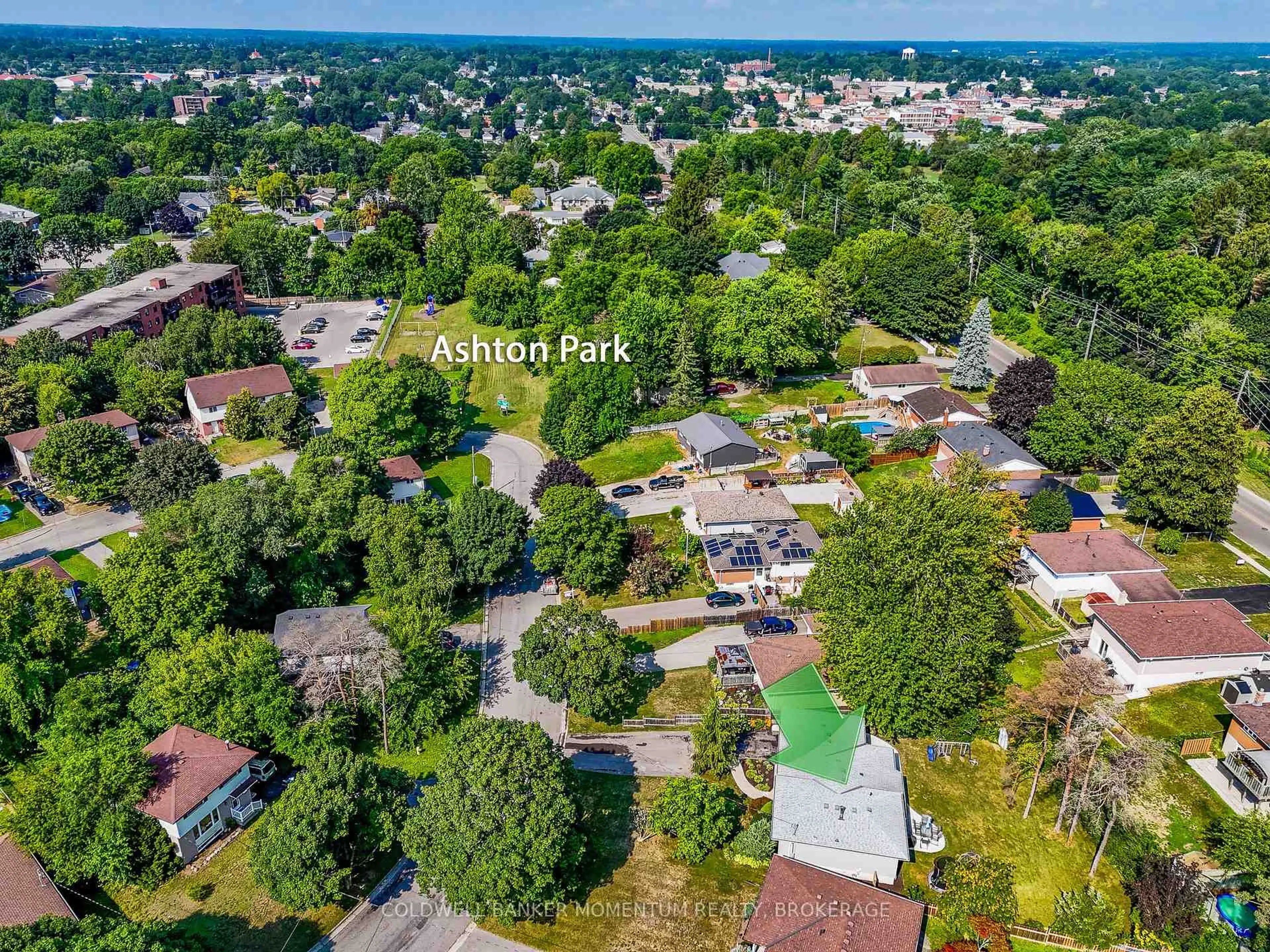 A pic from outside/outdoor area/front of a property/back of a property/a pic from drone, street for 30 Ashton Dr, Norfolk Ontario N3Y 2S4