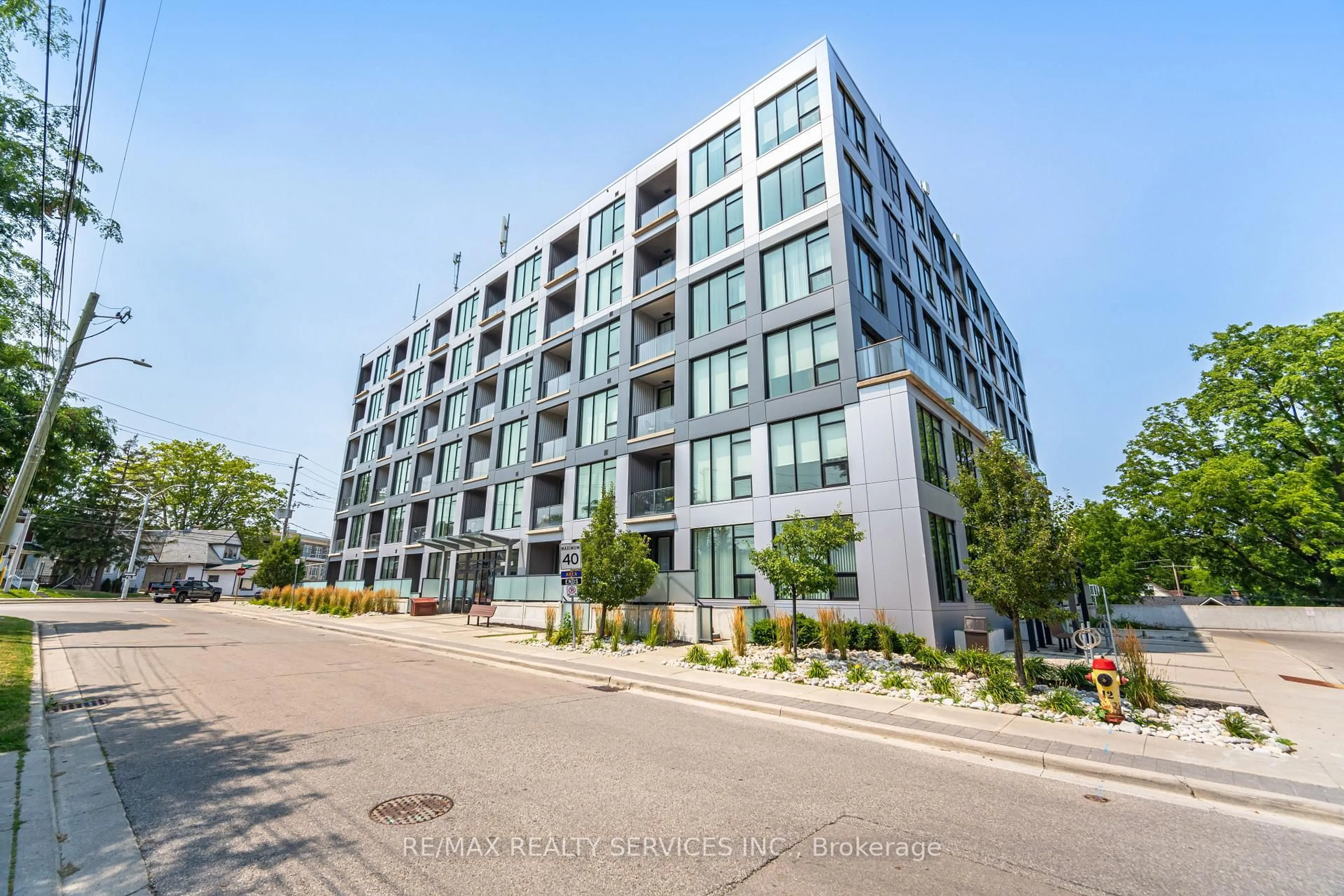 Unknown for 690 King St #311, Kitchener Ontario N2G 0B9